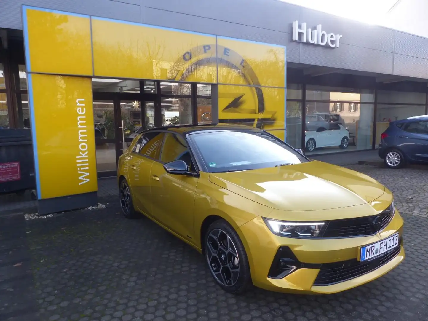 Opel Astra GS Line Gelb - 1