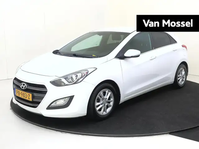 Hyundai i30 1.6 GDi GO! 2016