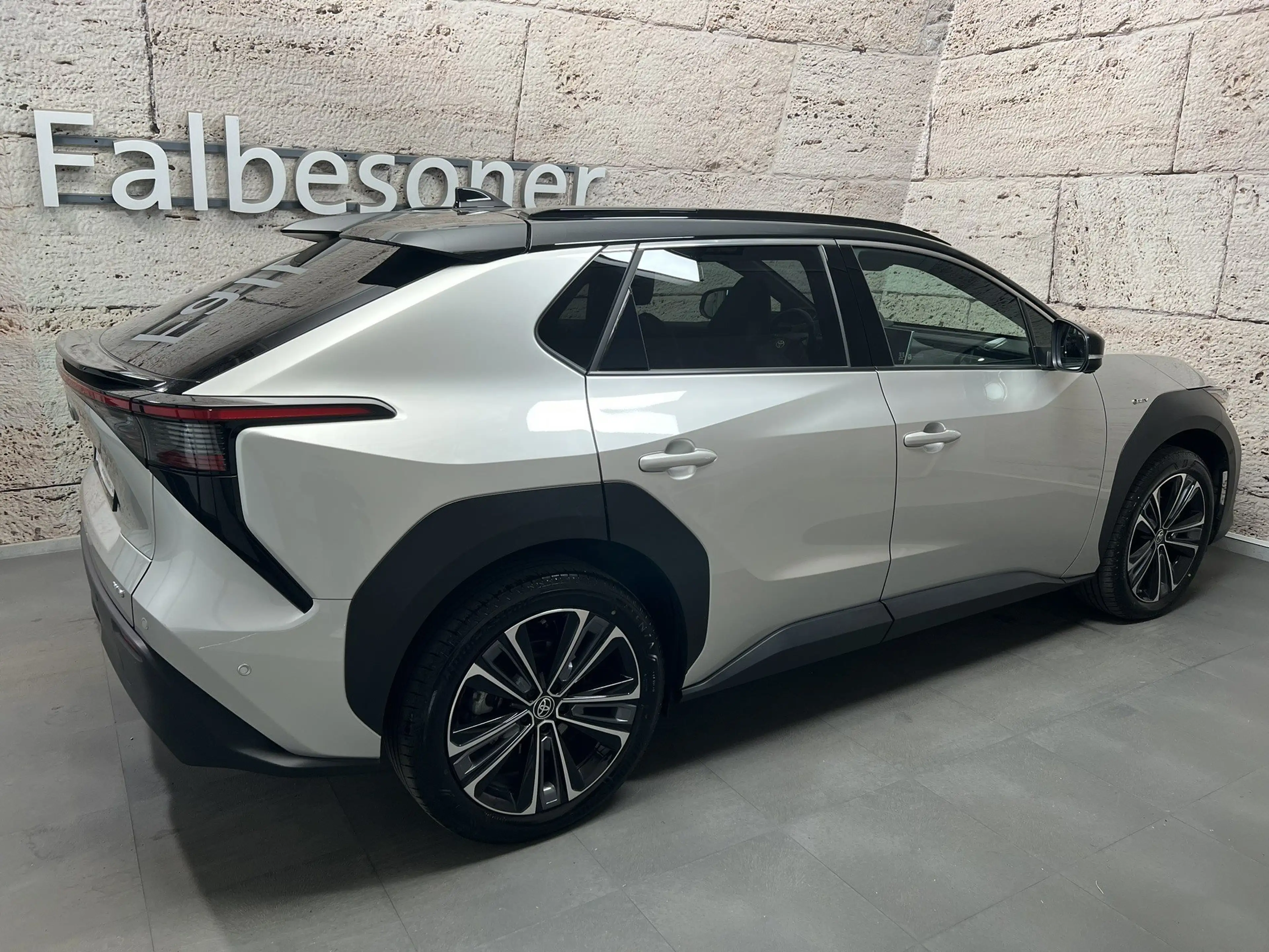 Toyota bZ4X Elektro 4x4 Executive + Style Paket — photo 8