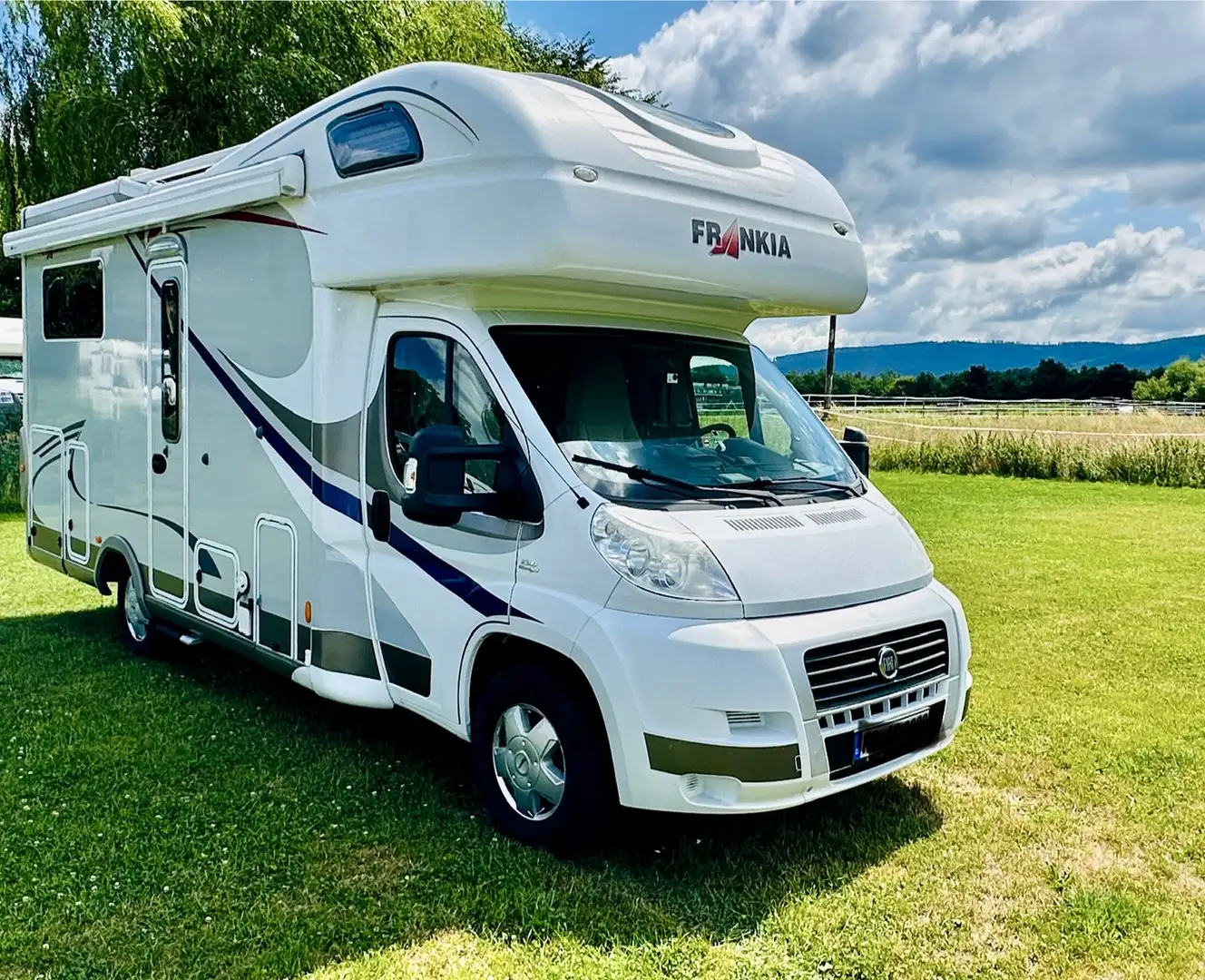 Fiat Ducato Wohnmobil Frankia A680Plus Silber - 1