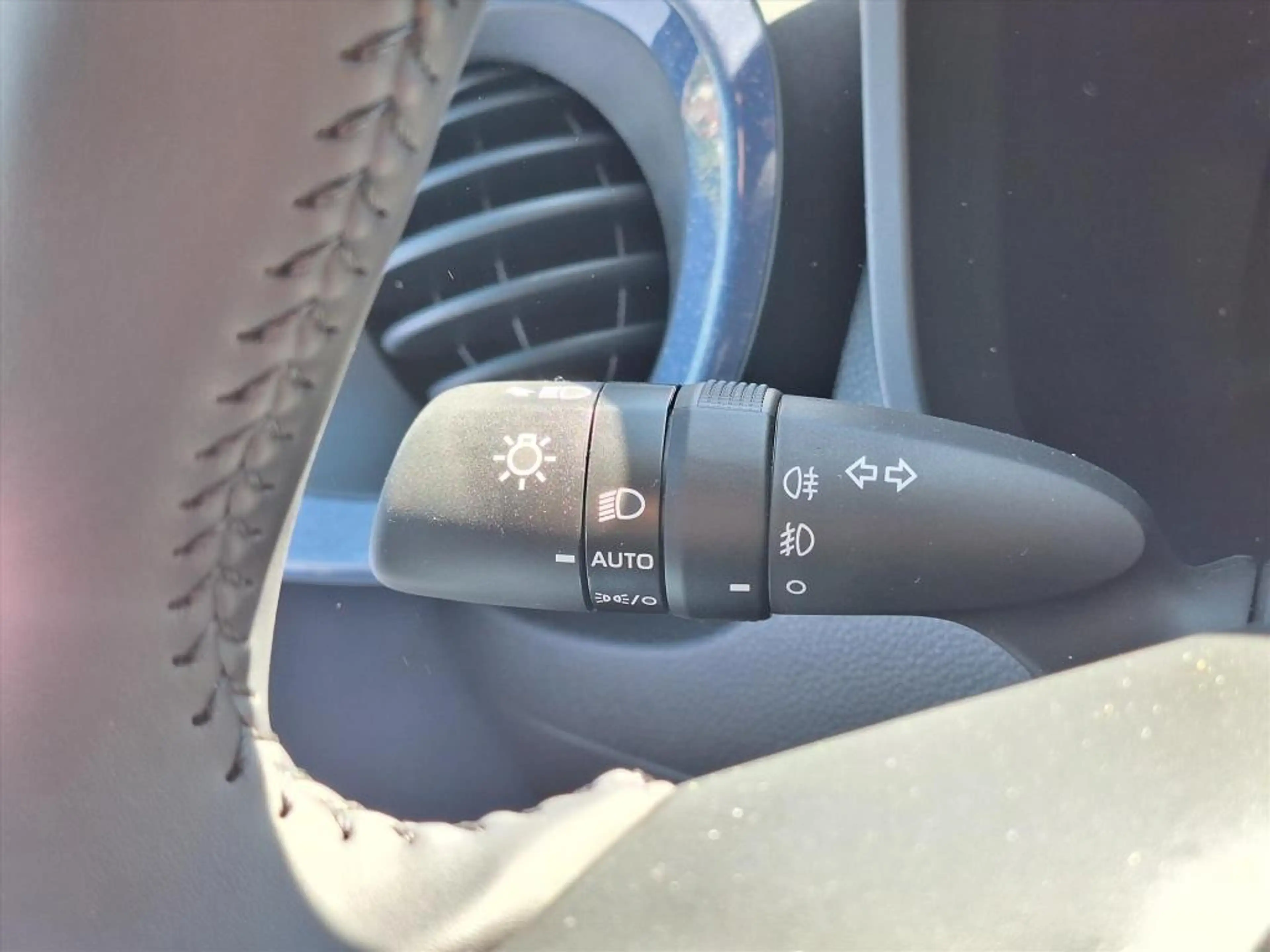 Toyota Aygo X 1.5 Hybrid Pulse Plus | Lavender, Bi-Tone, Stoelve — photo 16