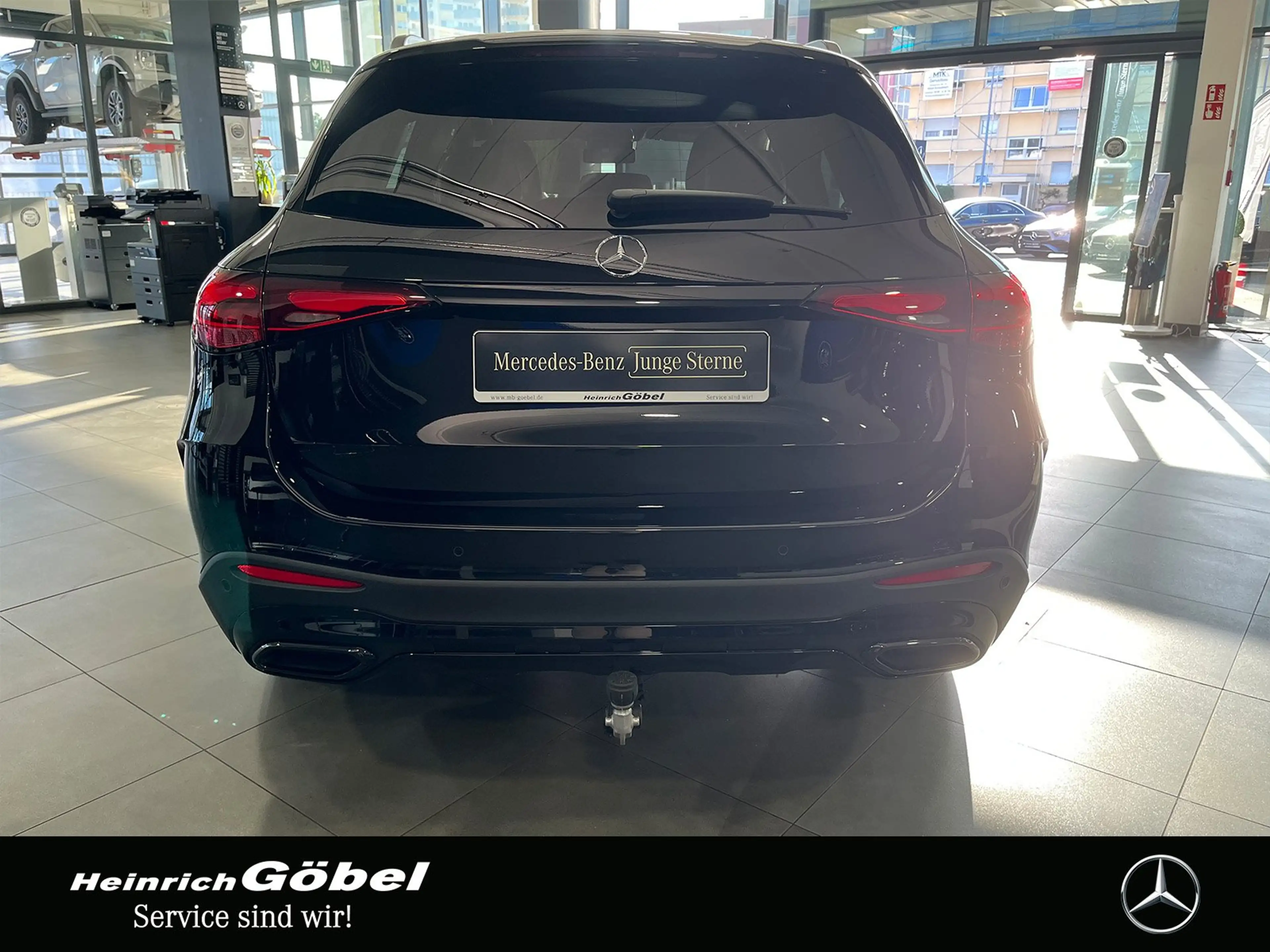 Mercedes-Benz GLC 450 d AMG+PANO+AHK+AIRMATIC+STANDHZ.+BURMEST — photo 5