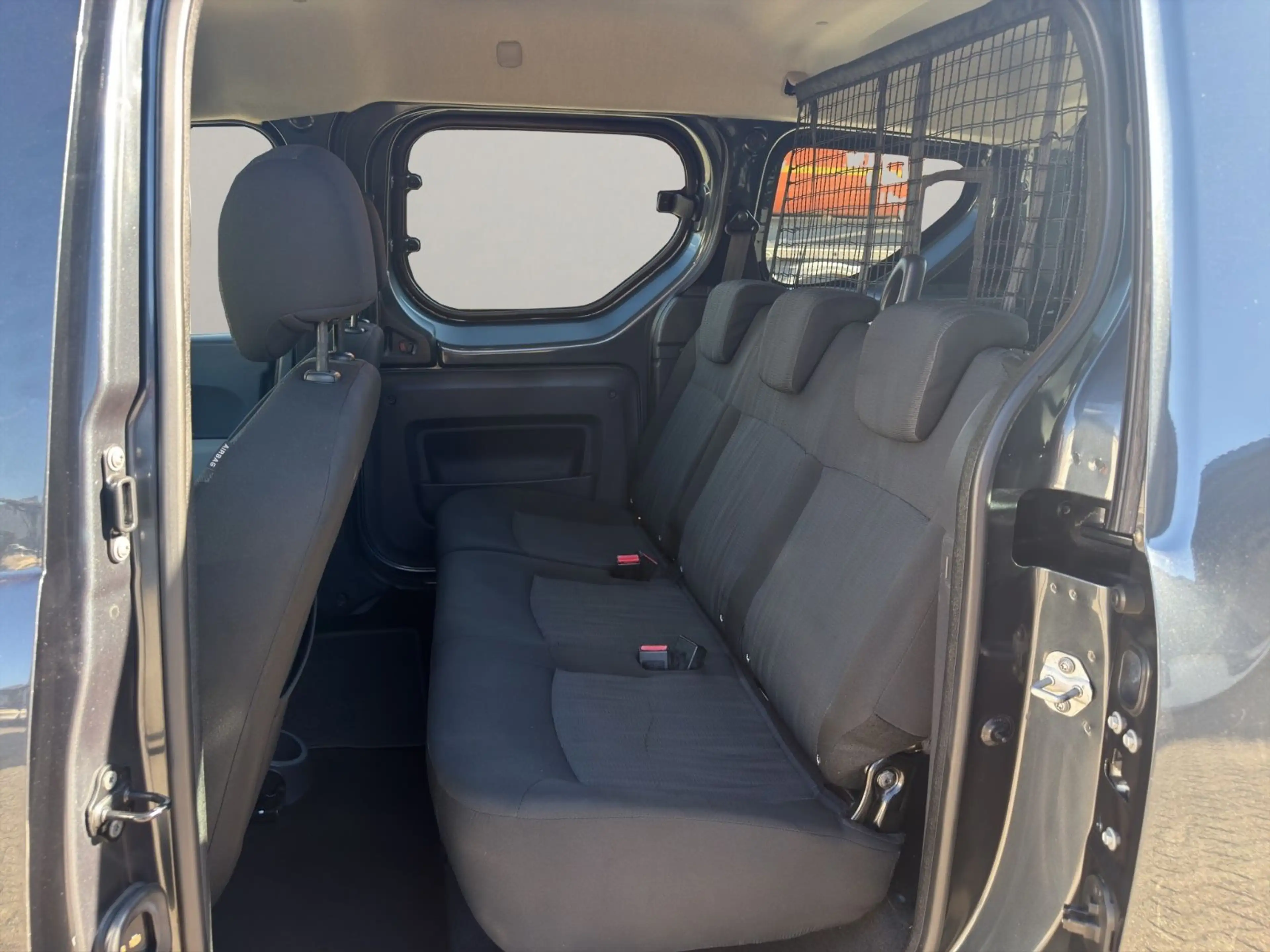 Dacia Dokker TCe Laureate*KLIMA*NAVI*PDC*2x Schiebetür — photo 14