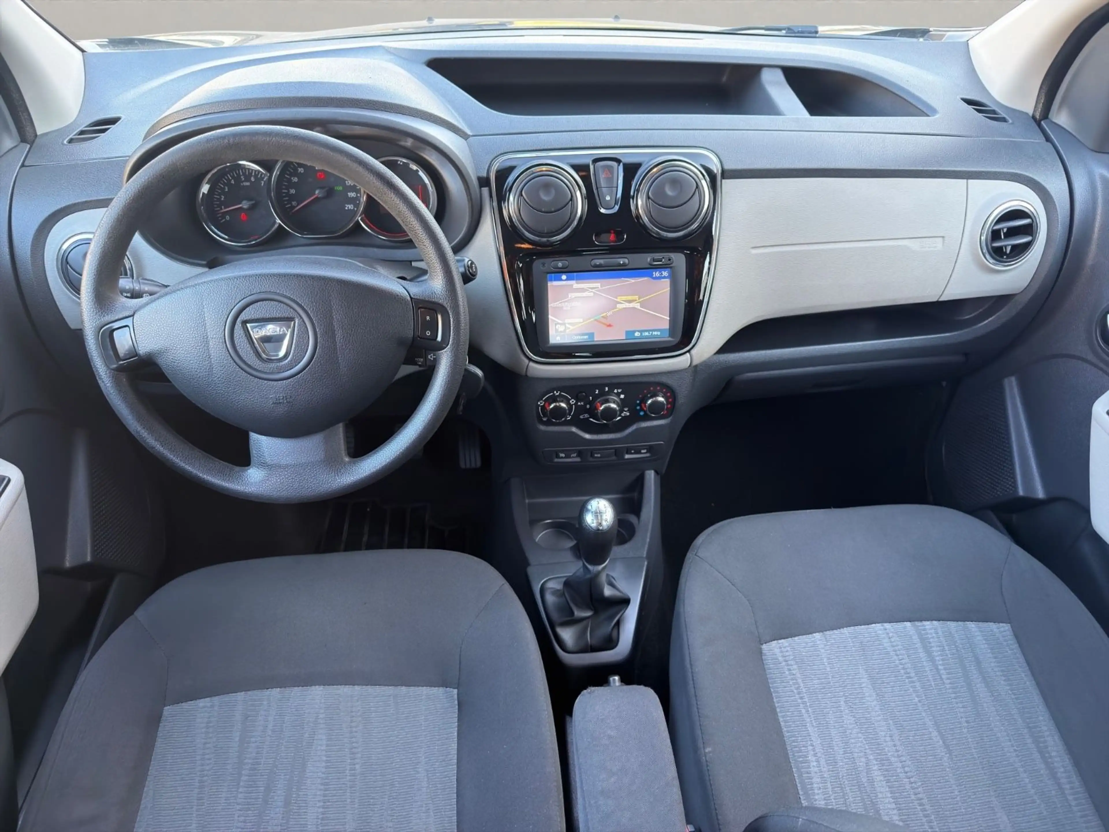 Dacia Dokker TCe Laureate*KLIMA*NAVI*PDC*2x Schiebetür — photo 11