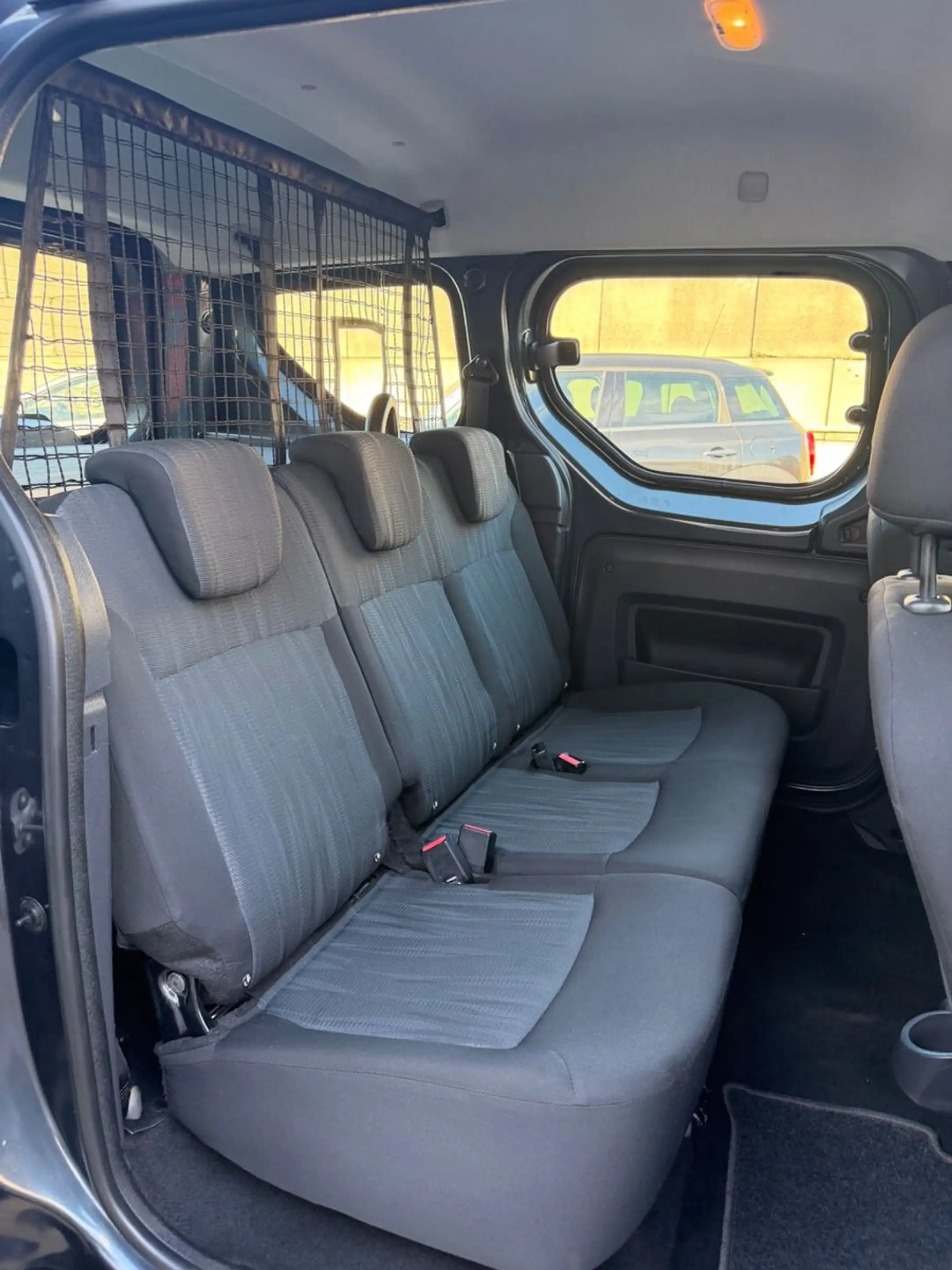 Dacia Dokker TCe Laureate*KLIMA*NAVI*PDC*2x Schiebetür — photo 15