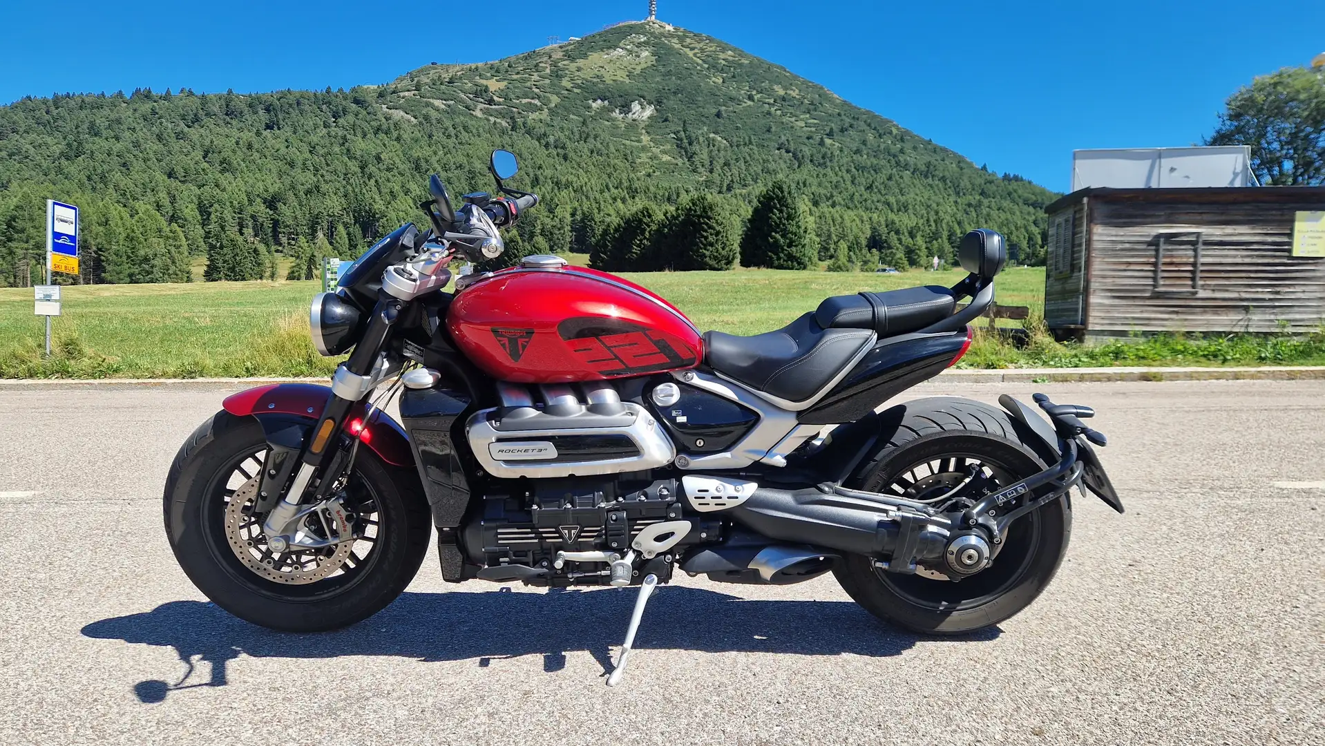 Triumph Rocket 3 R modello 221 special edition - 2