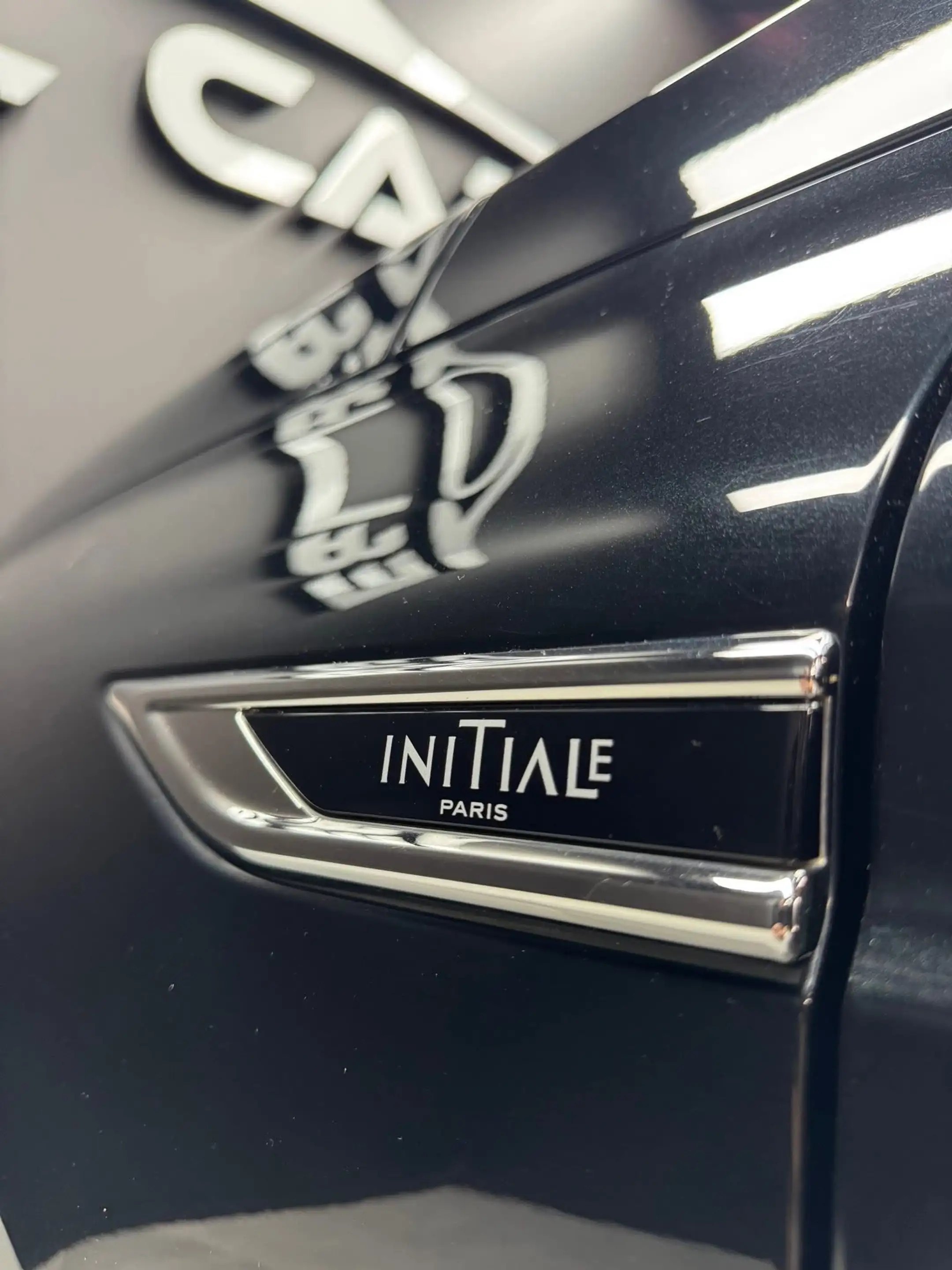 Renault Talisman Talisman SW 1.6 dCi 4CONTROl Initiale Paris **12 mois de garantie** — photo 9