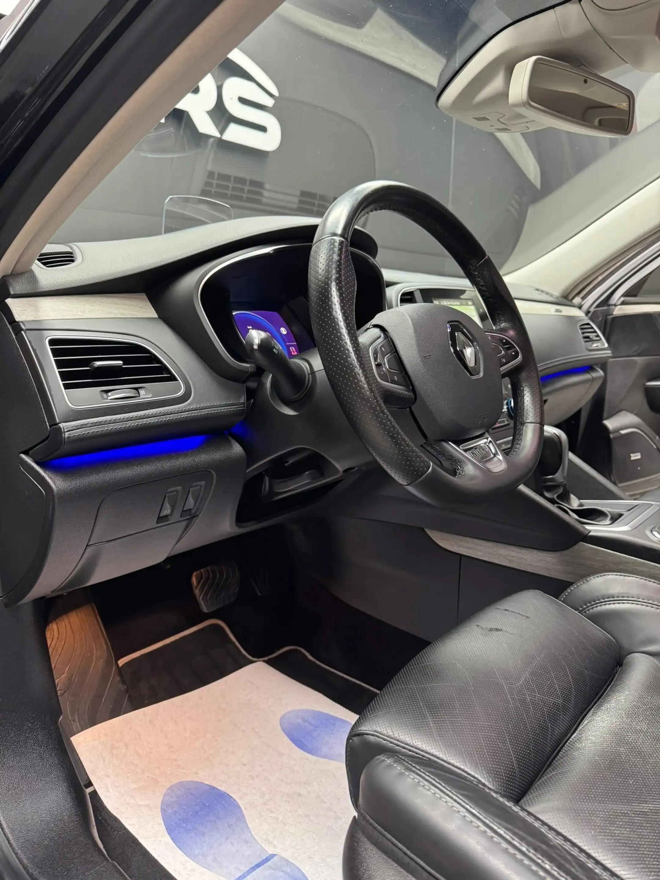 Renault Talisman Talisman SW 1.6 dCi 4CONTROl Initiale Paris **12 mois de garantie** — photo 11