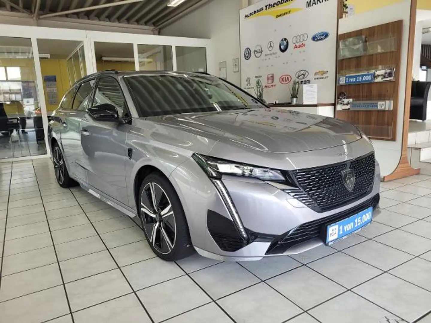 Peugeot 308 Hybrid 225 (Plug-In) SW GT (EURO 6e) Silber - 2