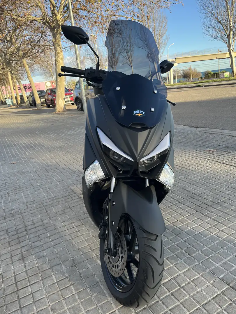 Kawasaki 125 F Moto scooter Mitt 125 Max T en color negro. A estr - 2