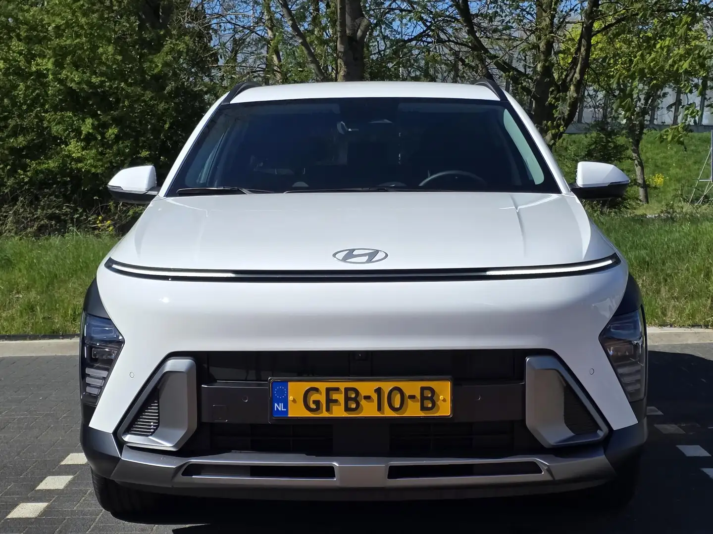 Hyundai KONA 1.6 GDI HEV Premium | KORTING €6895 | DEMO | 360 C Wit - 2
