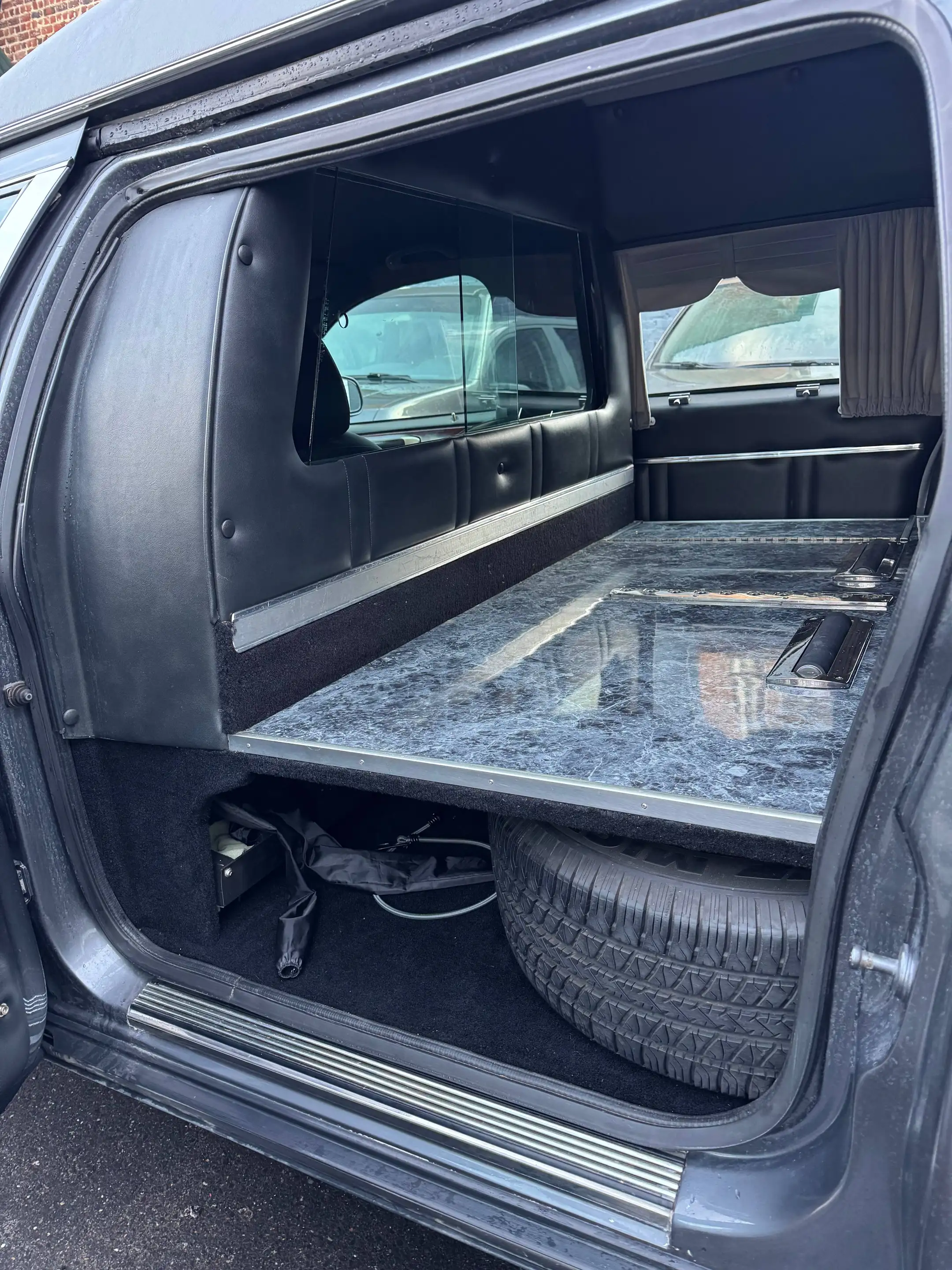 Lincoln Corbillard V8 Belge depuis neuf !! 106000 km — photo 13