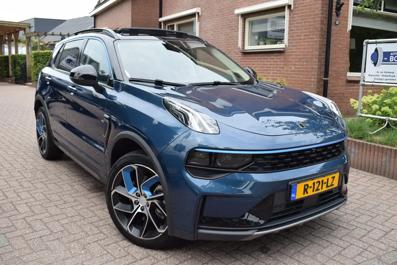 Lynk & Co 01 2022