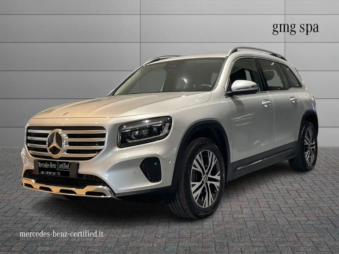 Mercedes-Benz GLB 180 GLB 180 d Progressive Advanced auto Stříbrná - 1