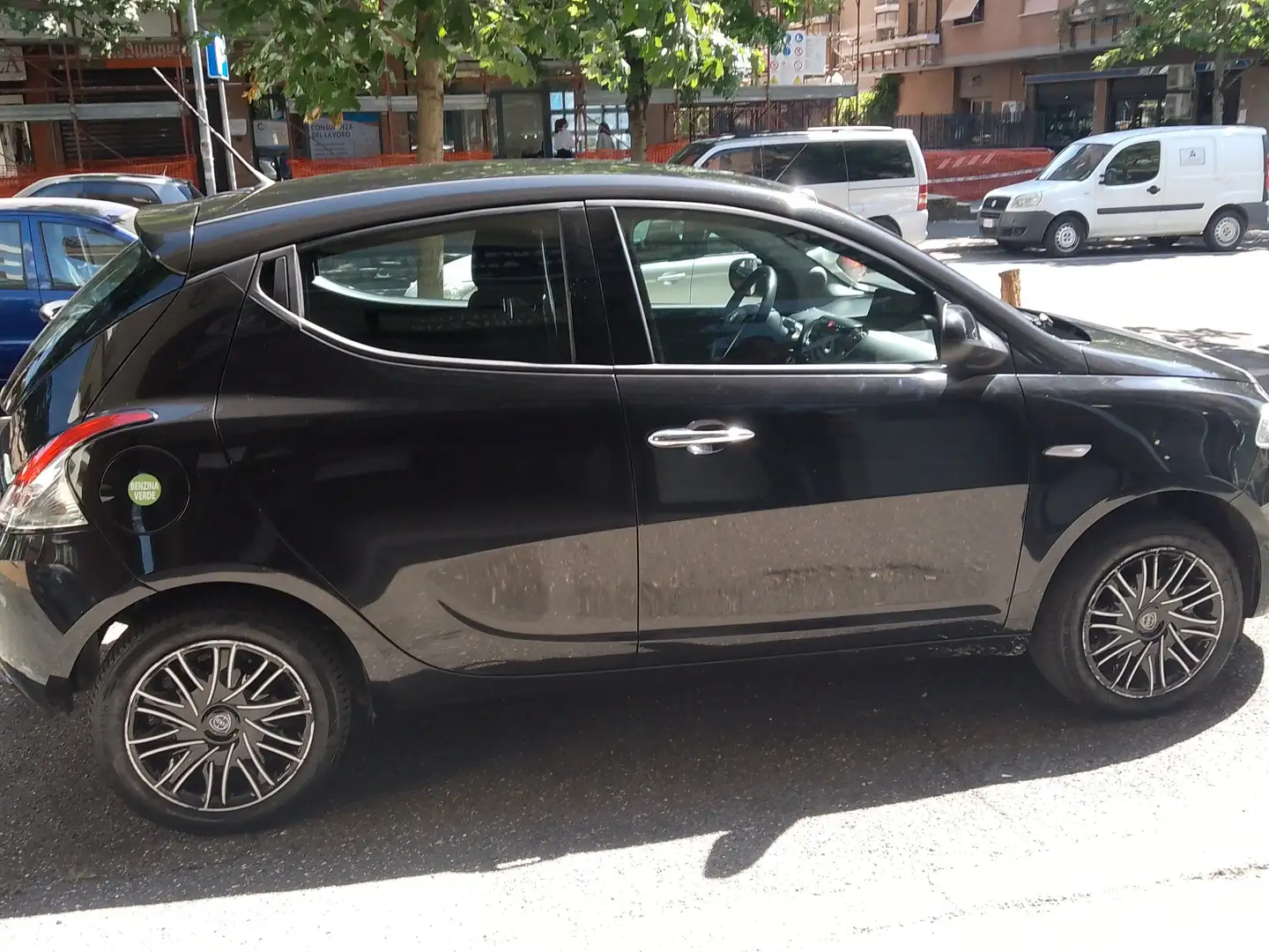 Lancia Ypsilon 1.2 69 CV S&S (FINANZIAMENTO NON OBBLIGATORIO) Nero - 2