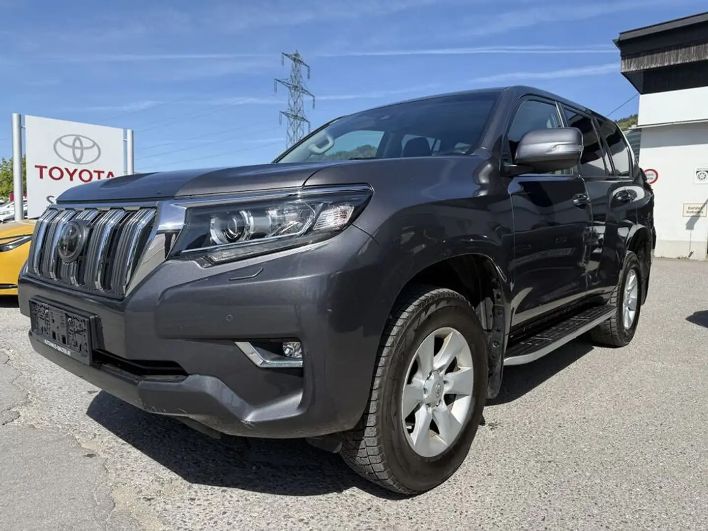 Toyota Land Cruiser Landcruiser 2,8 D-4D 4WD Elegance Grau - 2