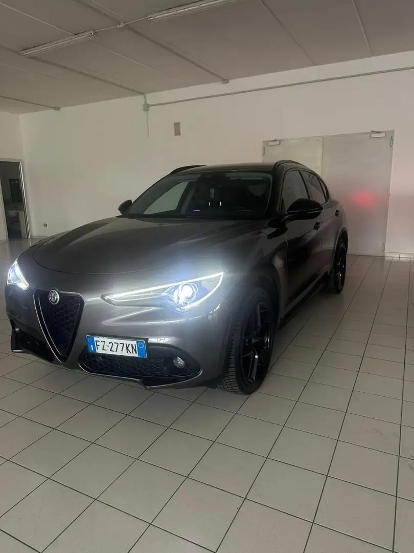 Alfa Romeo Stelvio 2.2 T.diesel 210CV AT8 Q4 B-Tech Grigio - 1