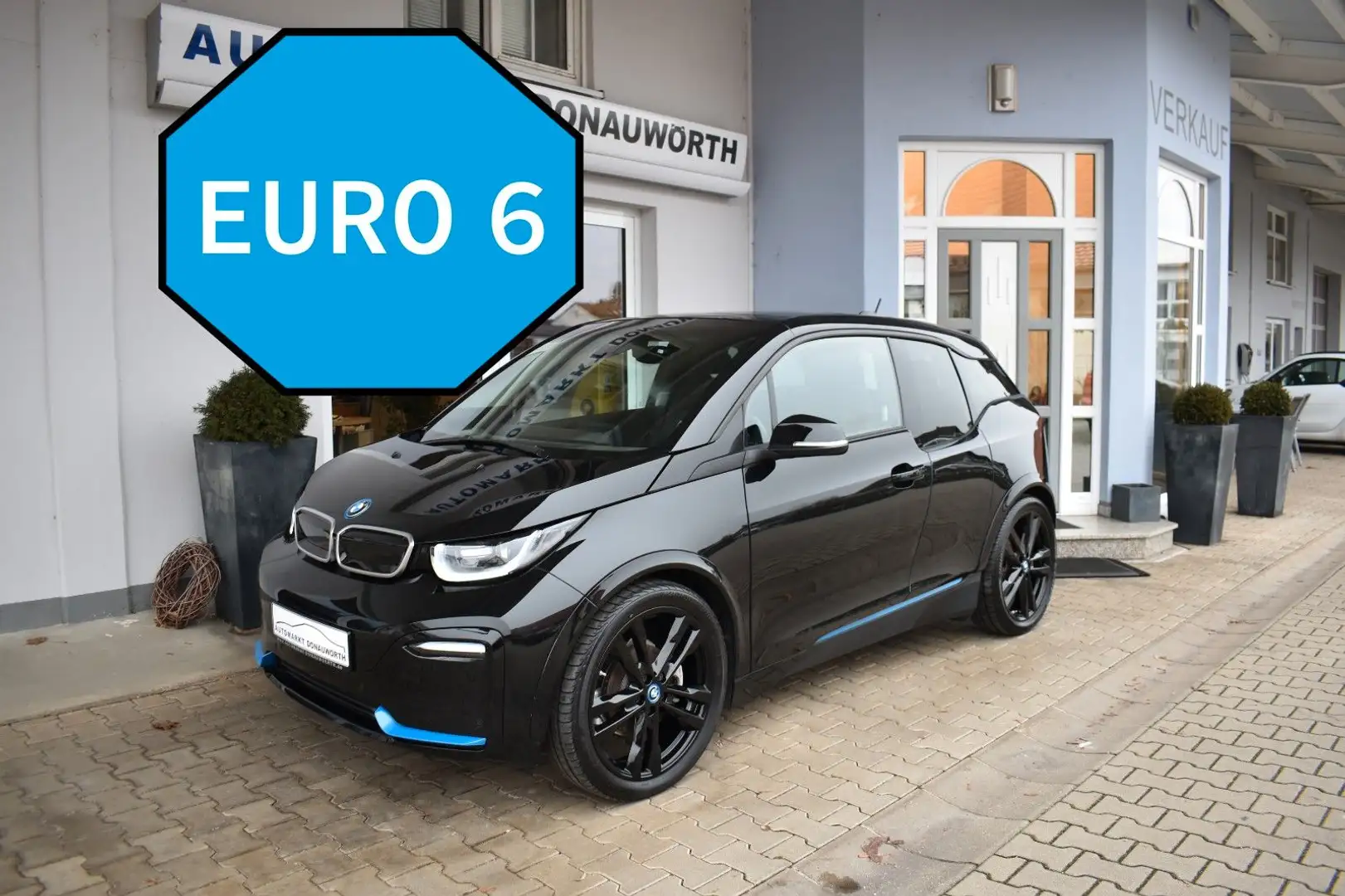 BMW i3 s ( 120 Ah ) Suite Glasdach Leder Navi Abstand Nero - 2