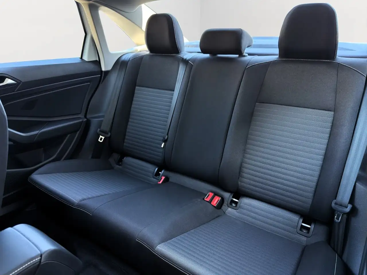 Volkswagen Jetta снимка Volkswagen Jetta