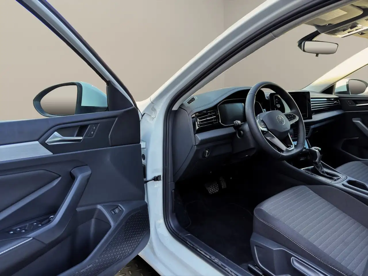 Volkswagen Jetta снимка Volkswagen Jetta