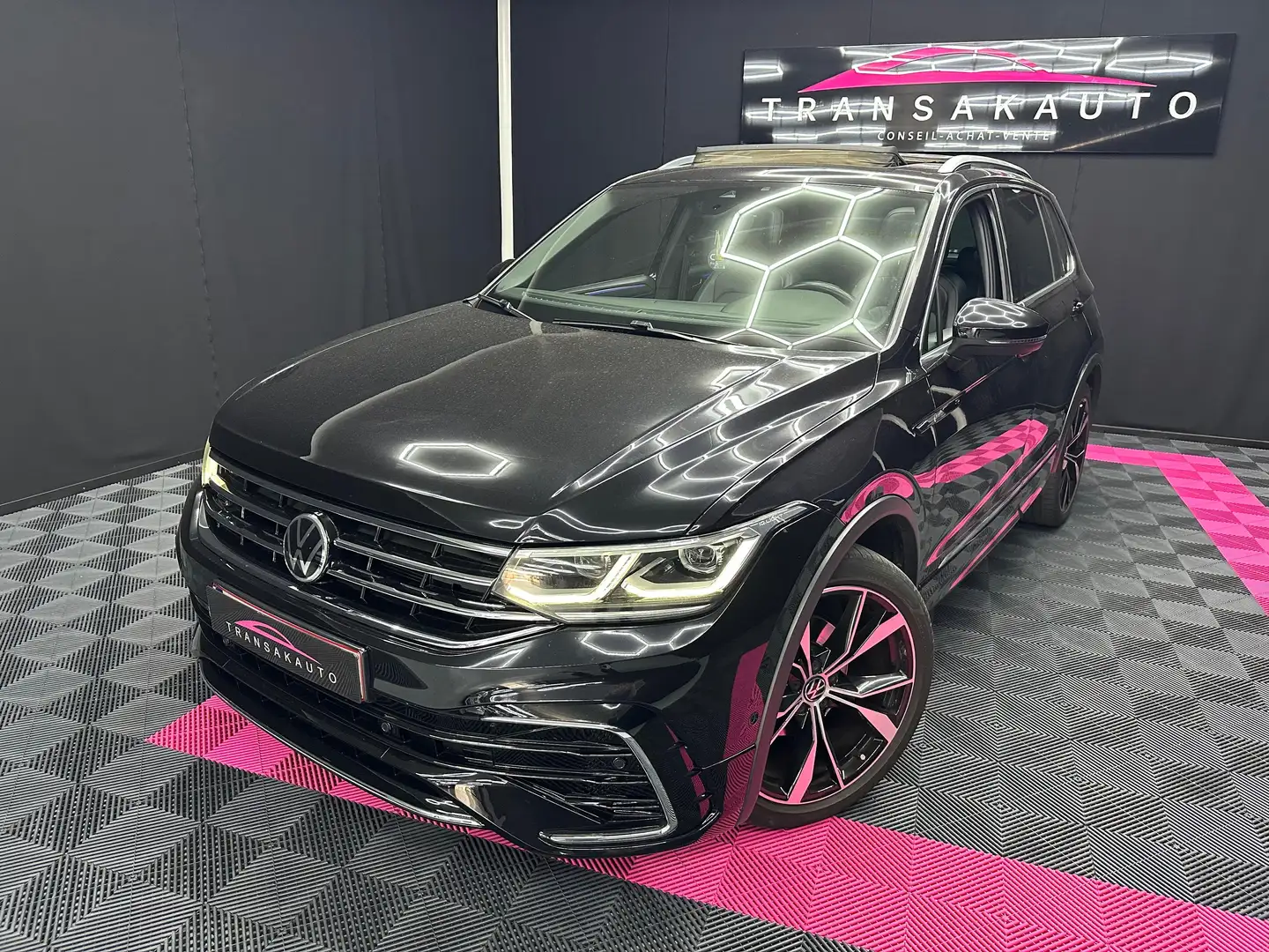 Volkswagen Tiguan Tiguan 1.5 TSI R-Line  DSG  GARANTIE 12 MOIS Schwarz - 1