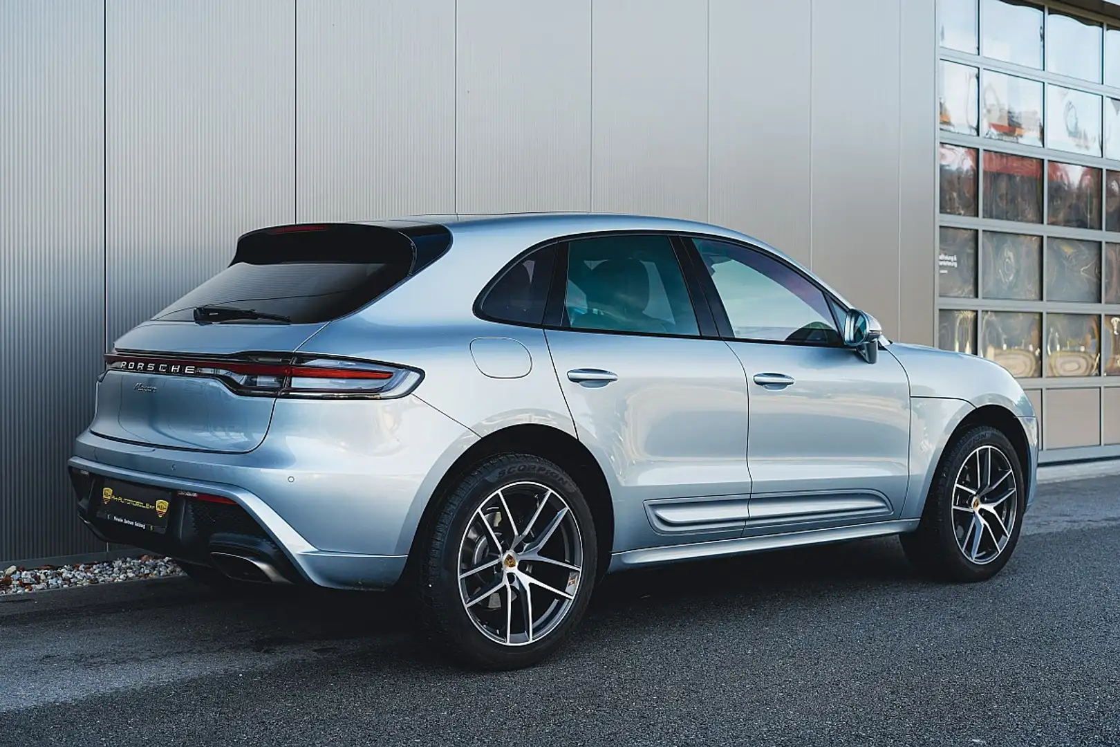 Porsche Macan Silber - 2