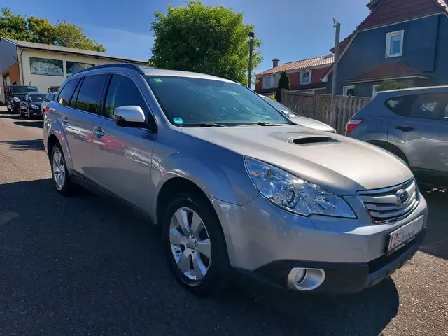 Subaru OUTBACK Legacy Kombi Standheizung AHK 4x4