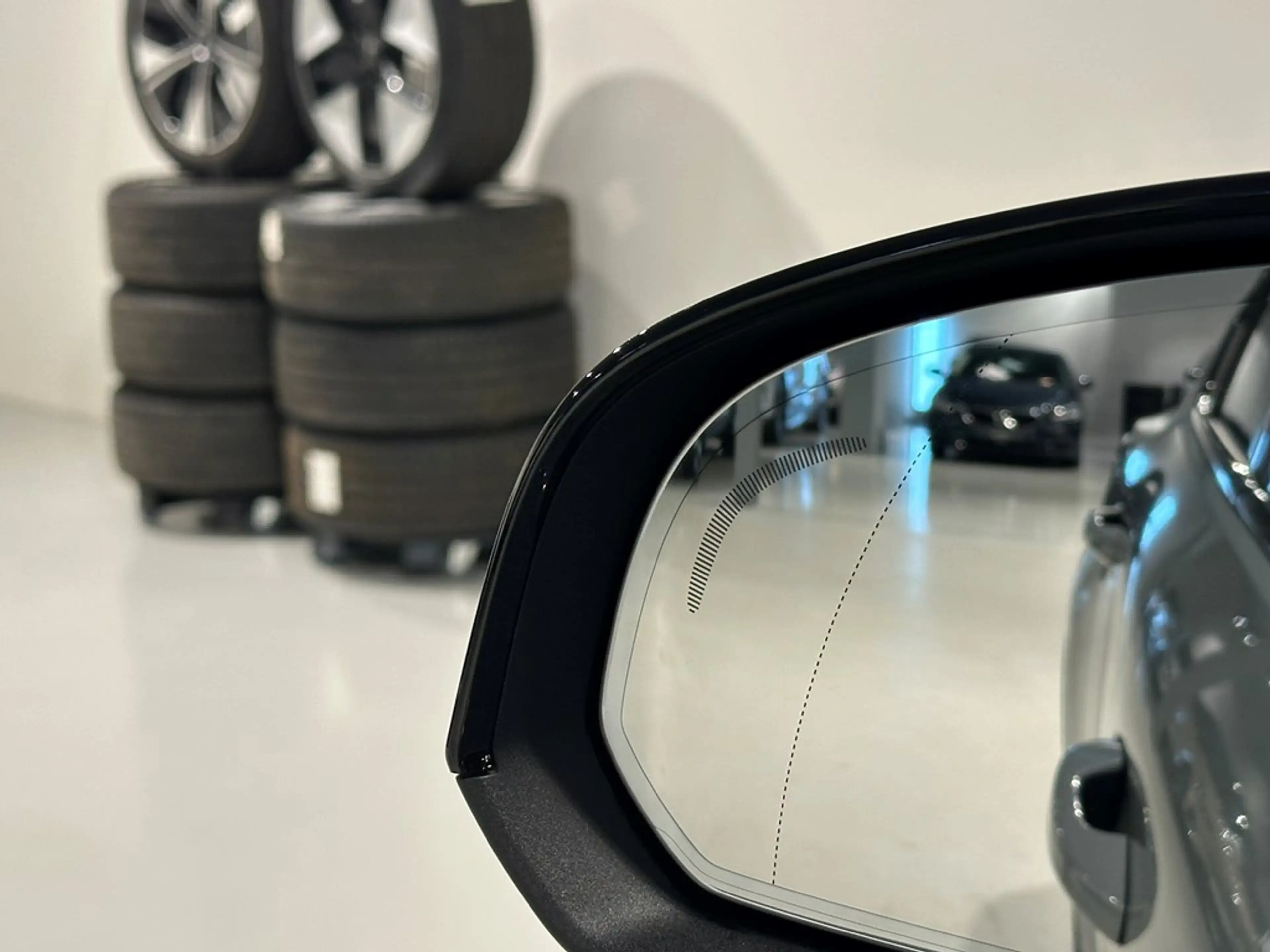 Volvo C40 Recharge Extended Range — photo 9