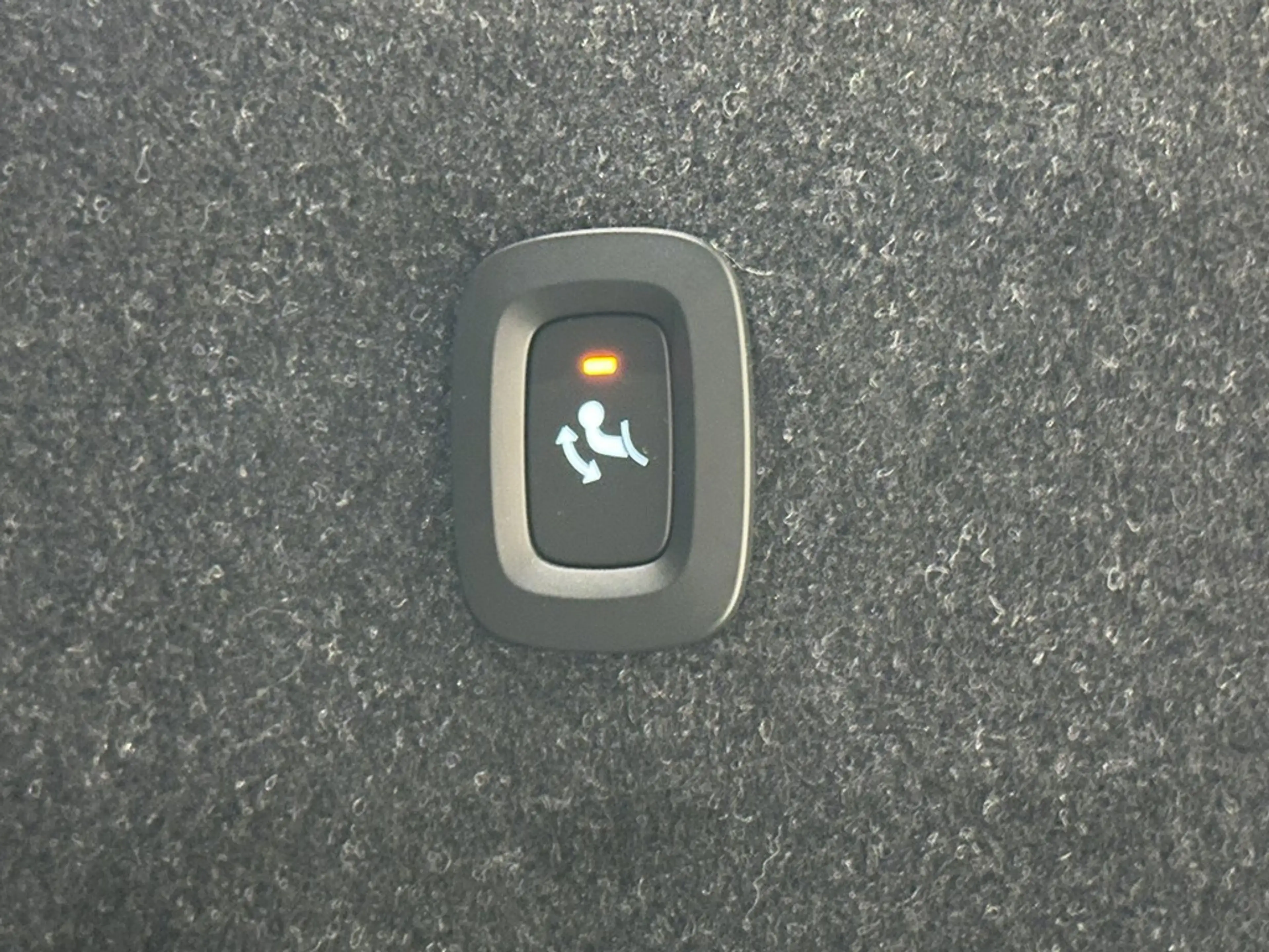 Volvo C40 Recharge Extended Range — photo 10