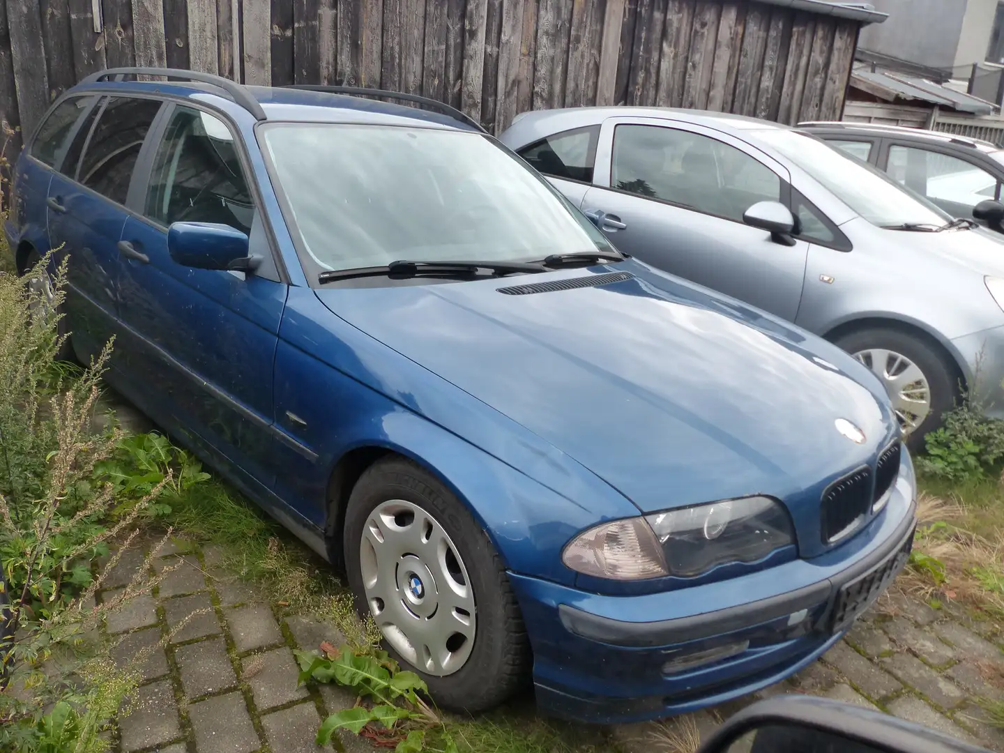 BMW 318 318i touring Klimaautomatik Tempomat HU/AU 06/2023 Синий - 2