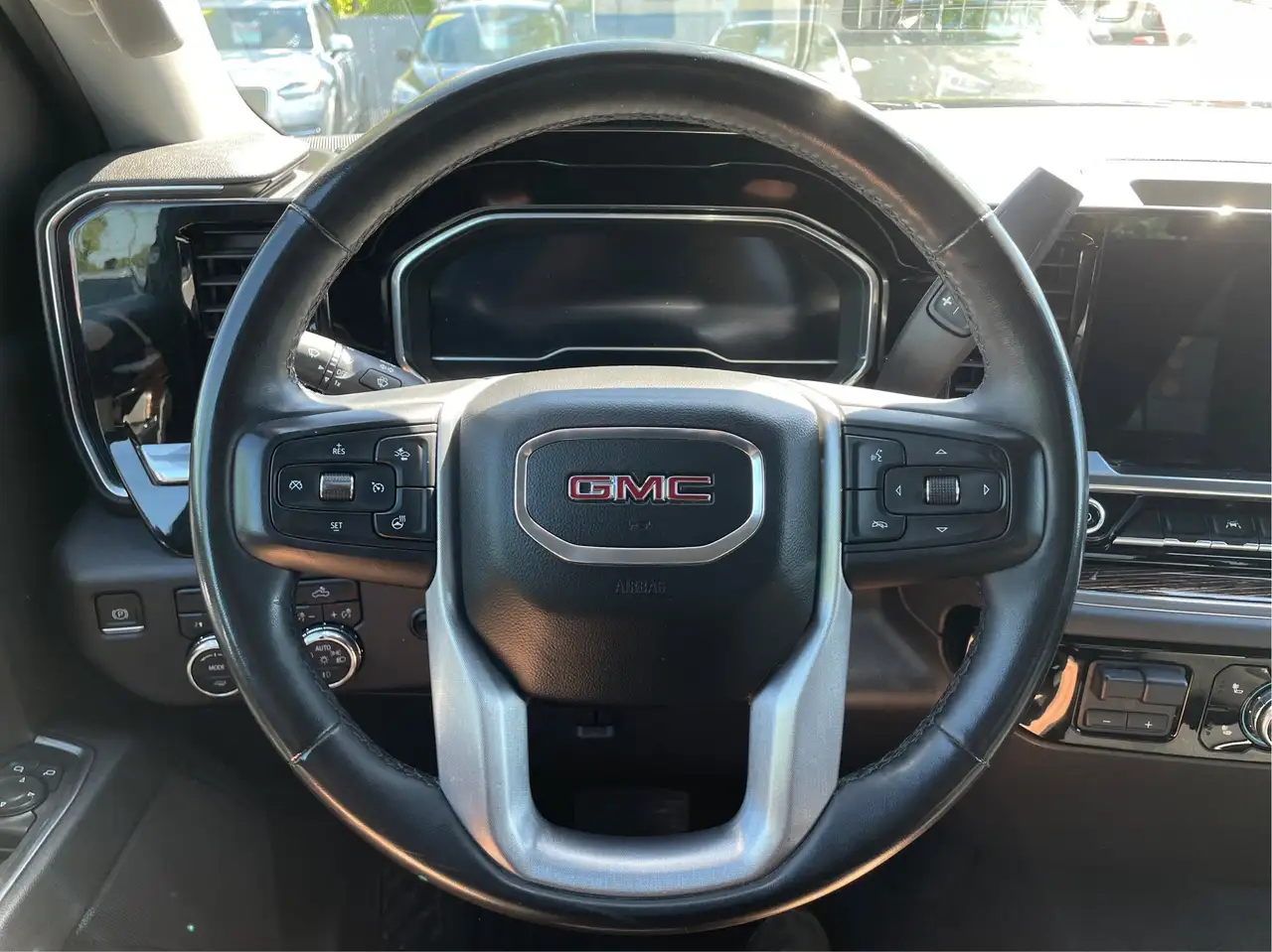 GMC Sierra 1500 photo GMC Sierra 1500