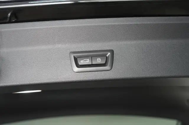 BMW X3 view 9
