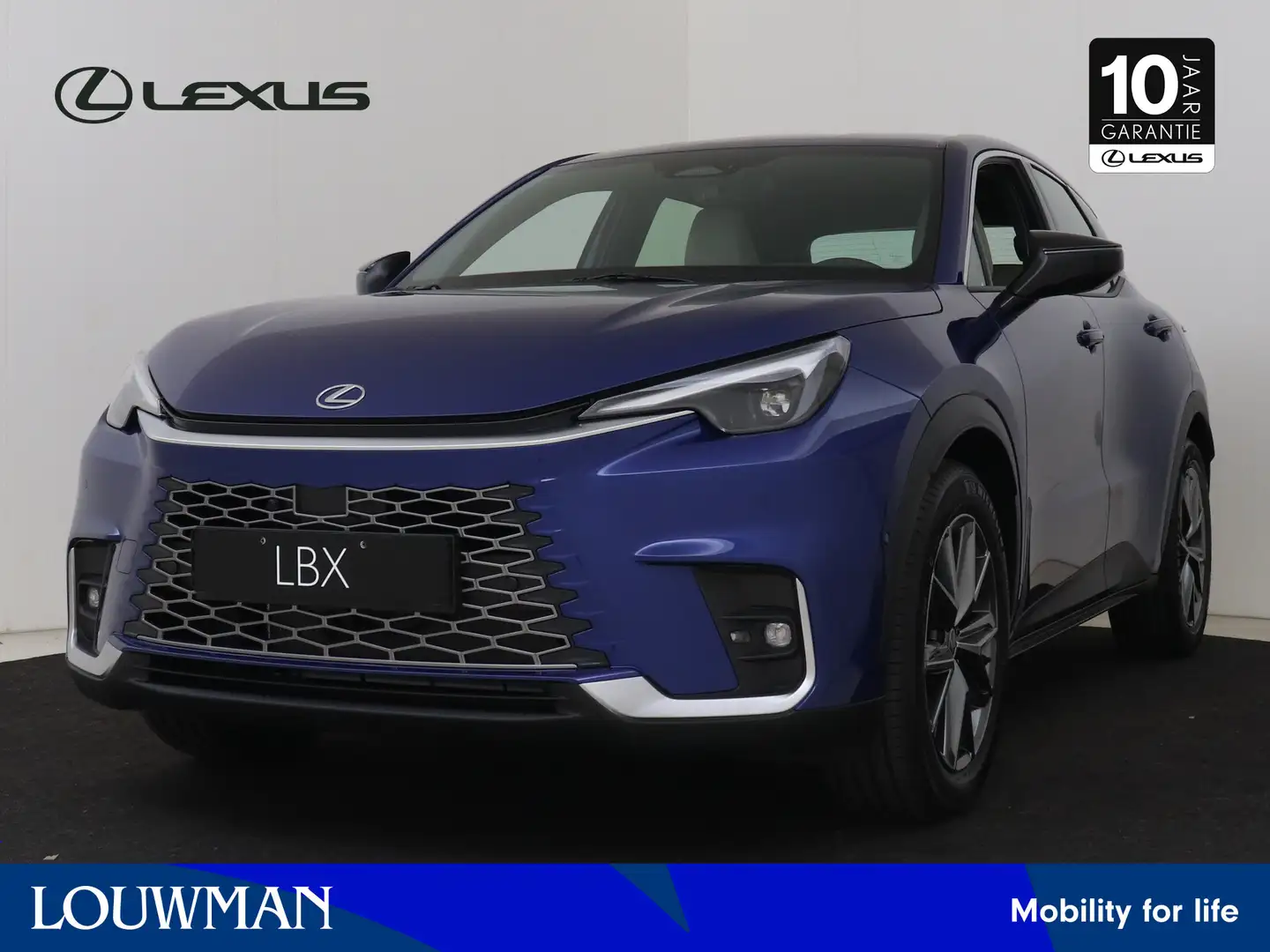 lexus lbx