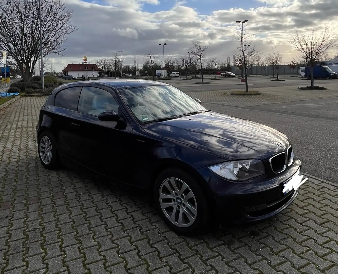 BMW 120 Top gepflegter BMW E81 120i | 170 PS Blau - 1