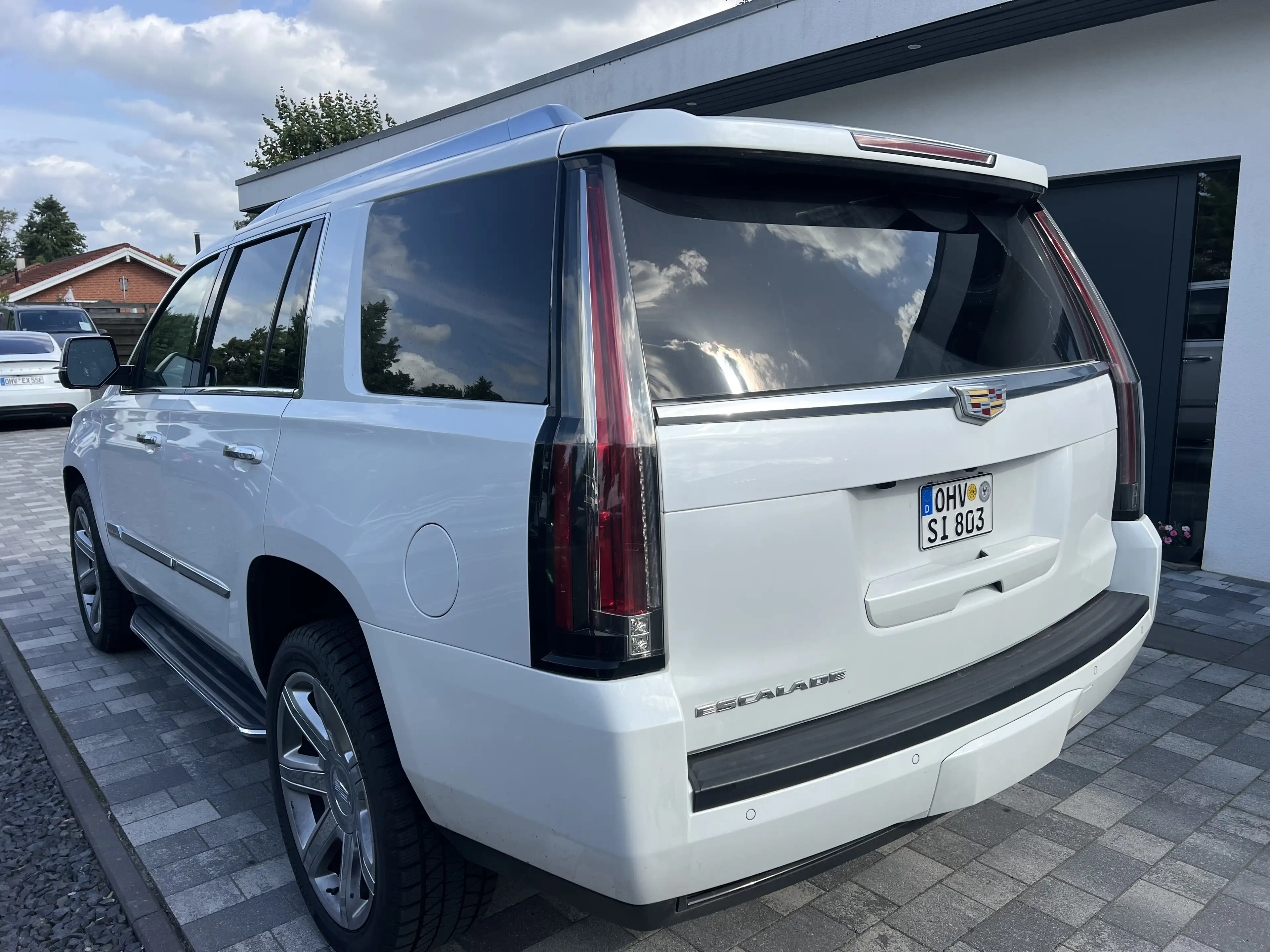 Cadillac Escalade Escalade 6.2 V8 ESV Premium Leder LED Navi — photo 2