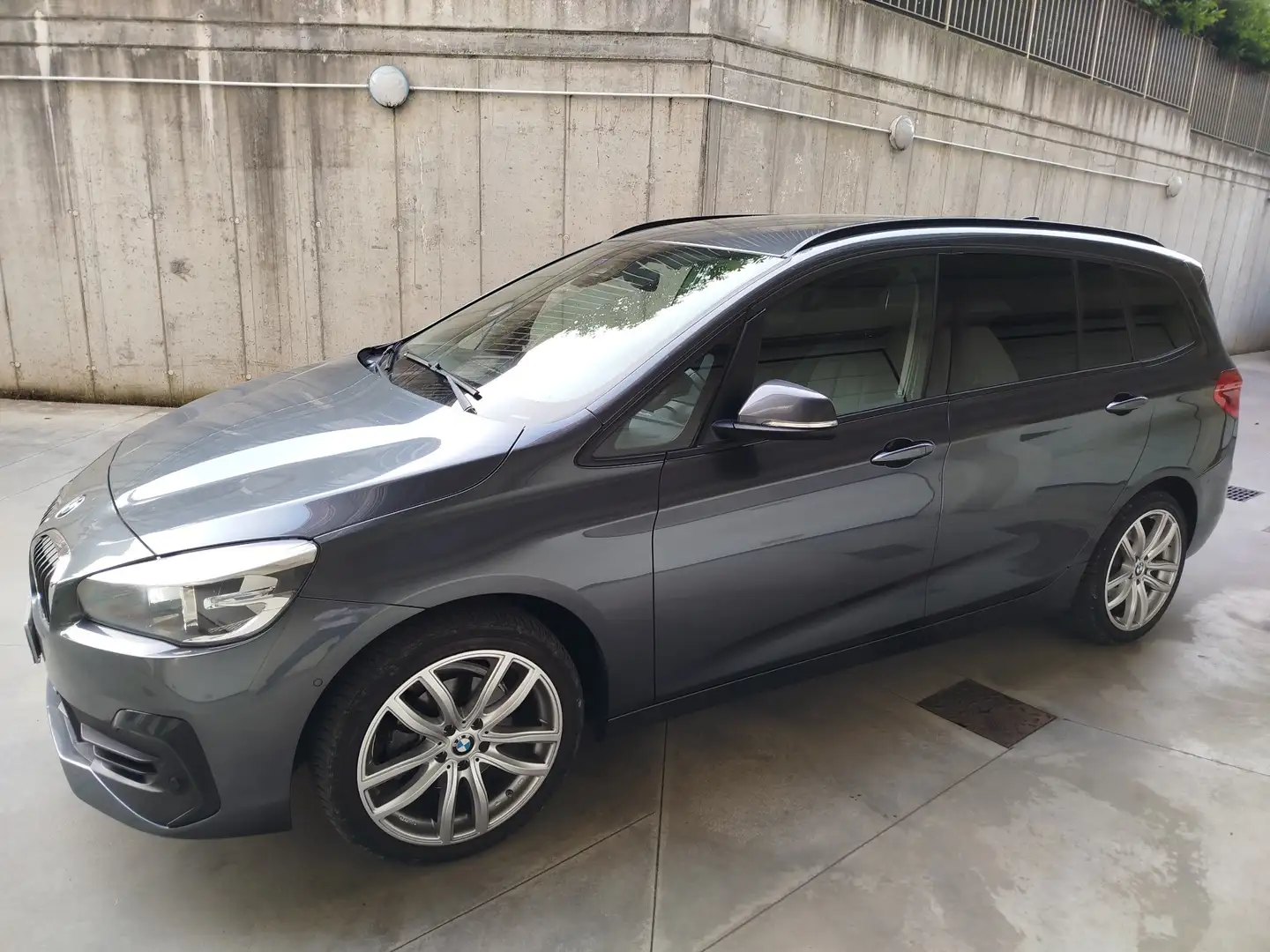 BMW 216 Serie 2 - 216d - Gran Tourer Business 7 posti Gris - 2