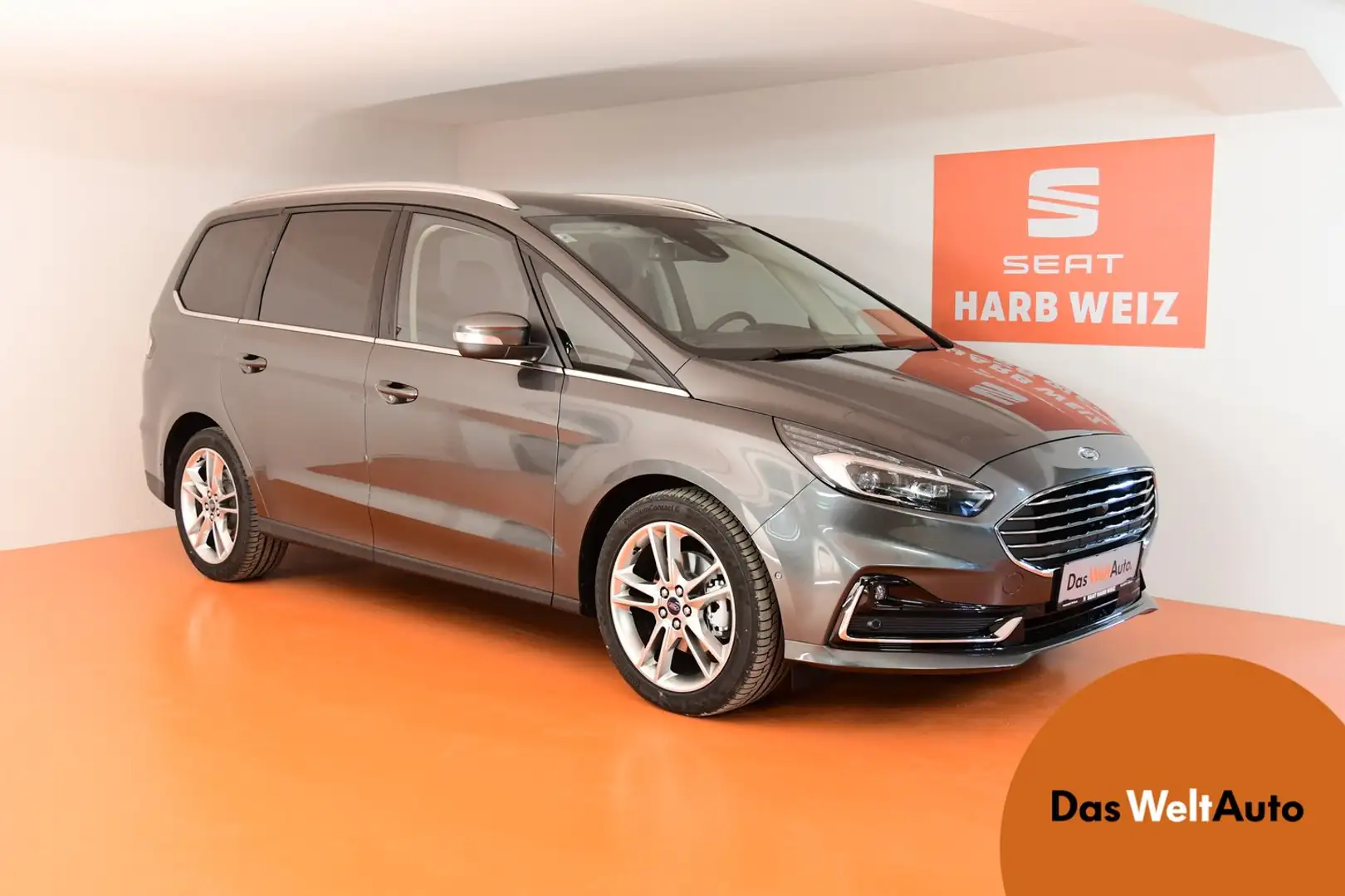 Ford Galaxy 2,5 Duratec Hybrid Vignale Aut. Grau - 1