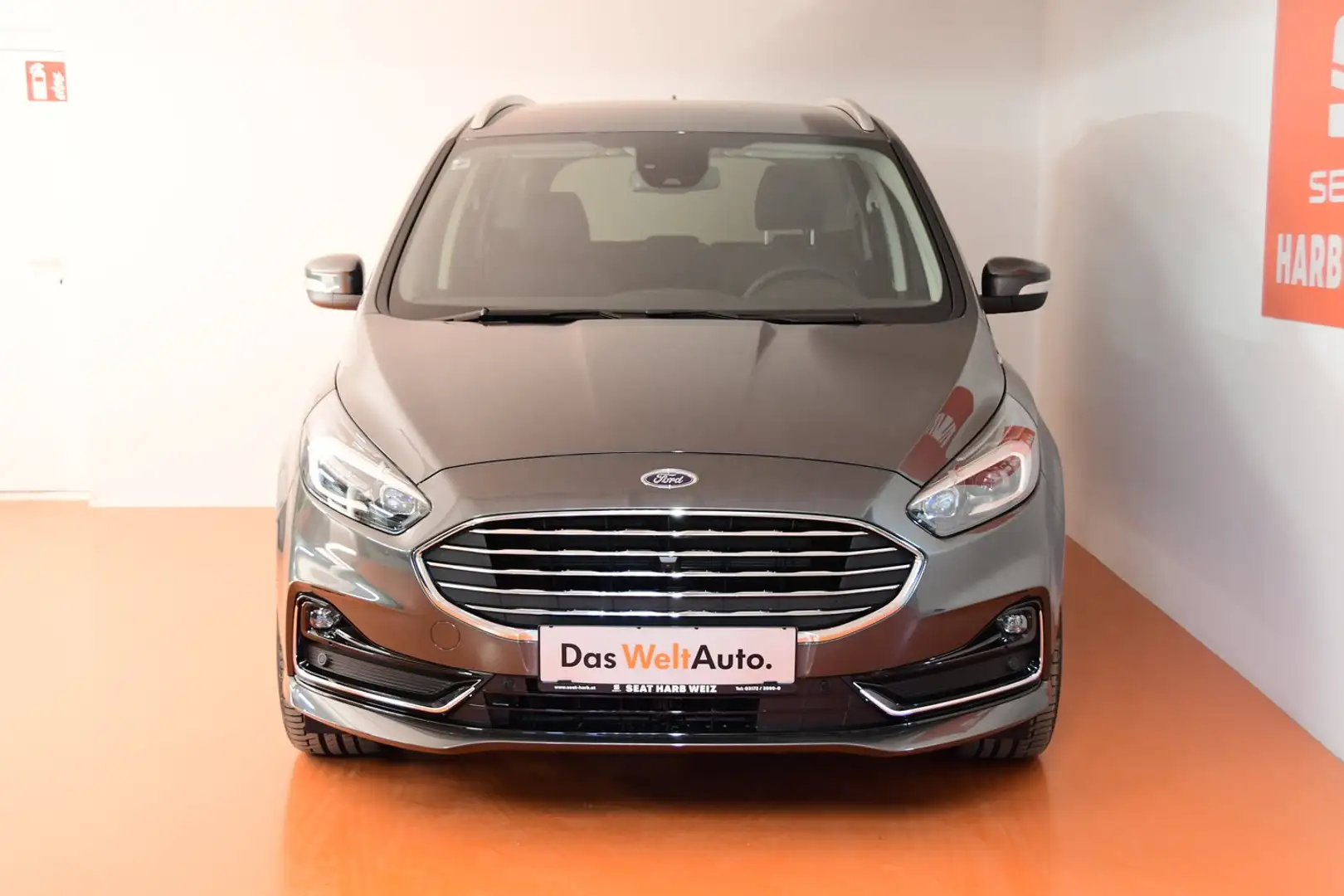 Ford Galaxy 2,5 Duratec Hybrid Vignale Aut. Grau - 2