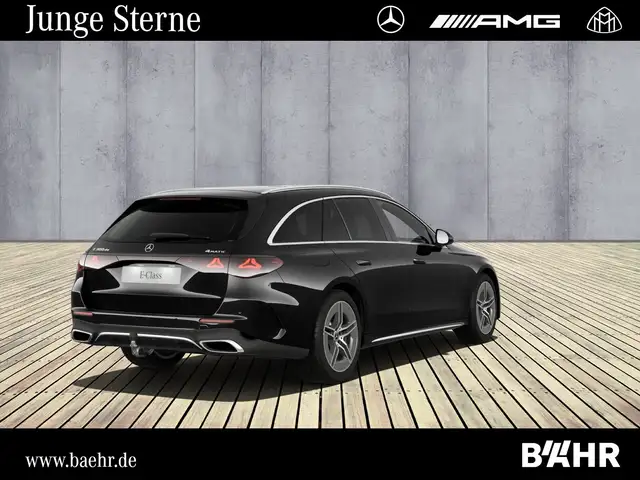 Mercedes-Benz E-Class view 3