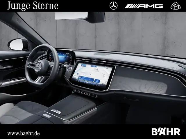 Mercedes-Benz E-Class view 6