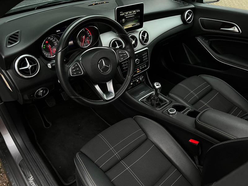 Mercedes-Benz CLA 180 Shooting Brake Lease Edition Ambition 122pk | Pano — photo 8