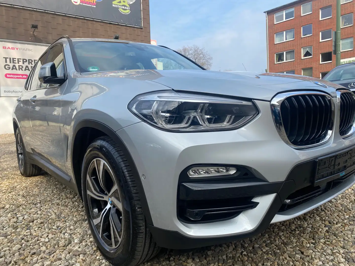 BMW X3 xDrive 30 d Advantage Grau - 2