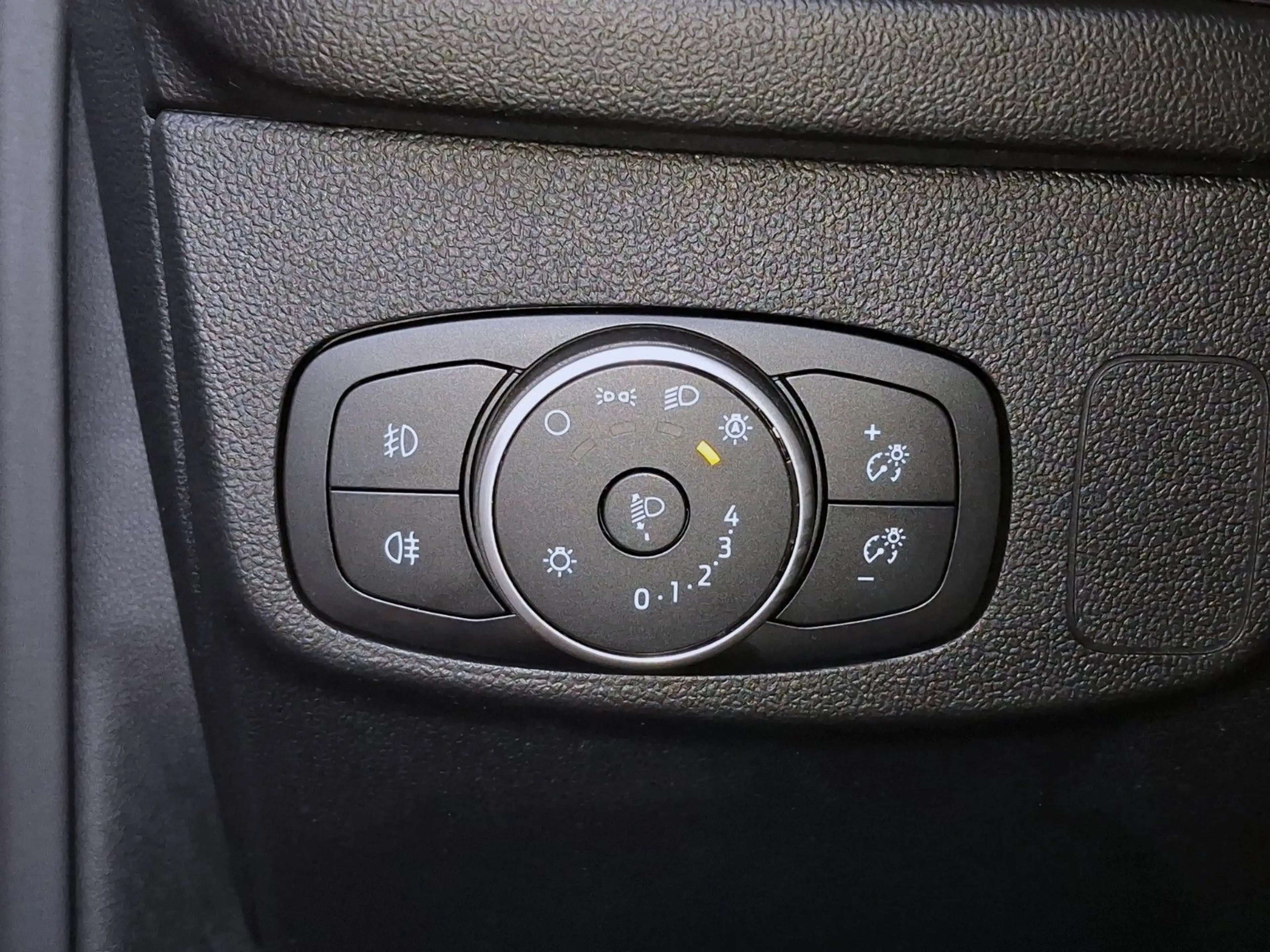 Ford Focus 2.0 Titanium,1.Hand,Navi,LED,ACC,Kamera — photo 13