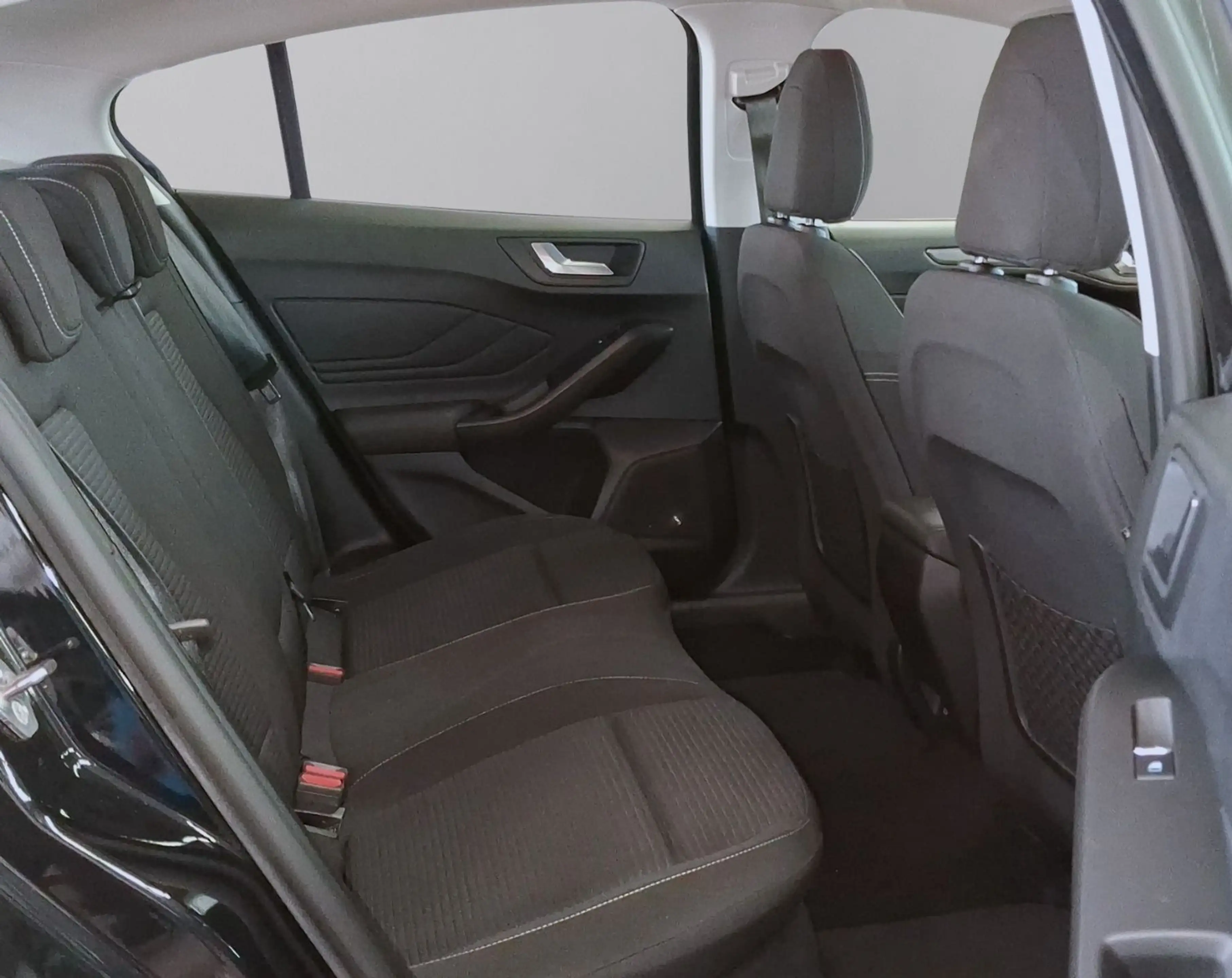 Ford Focus 2.0 Titanium,1.Hand,Navi,LED,ACC,Kamera — photo 26