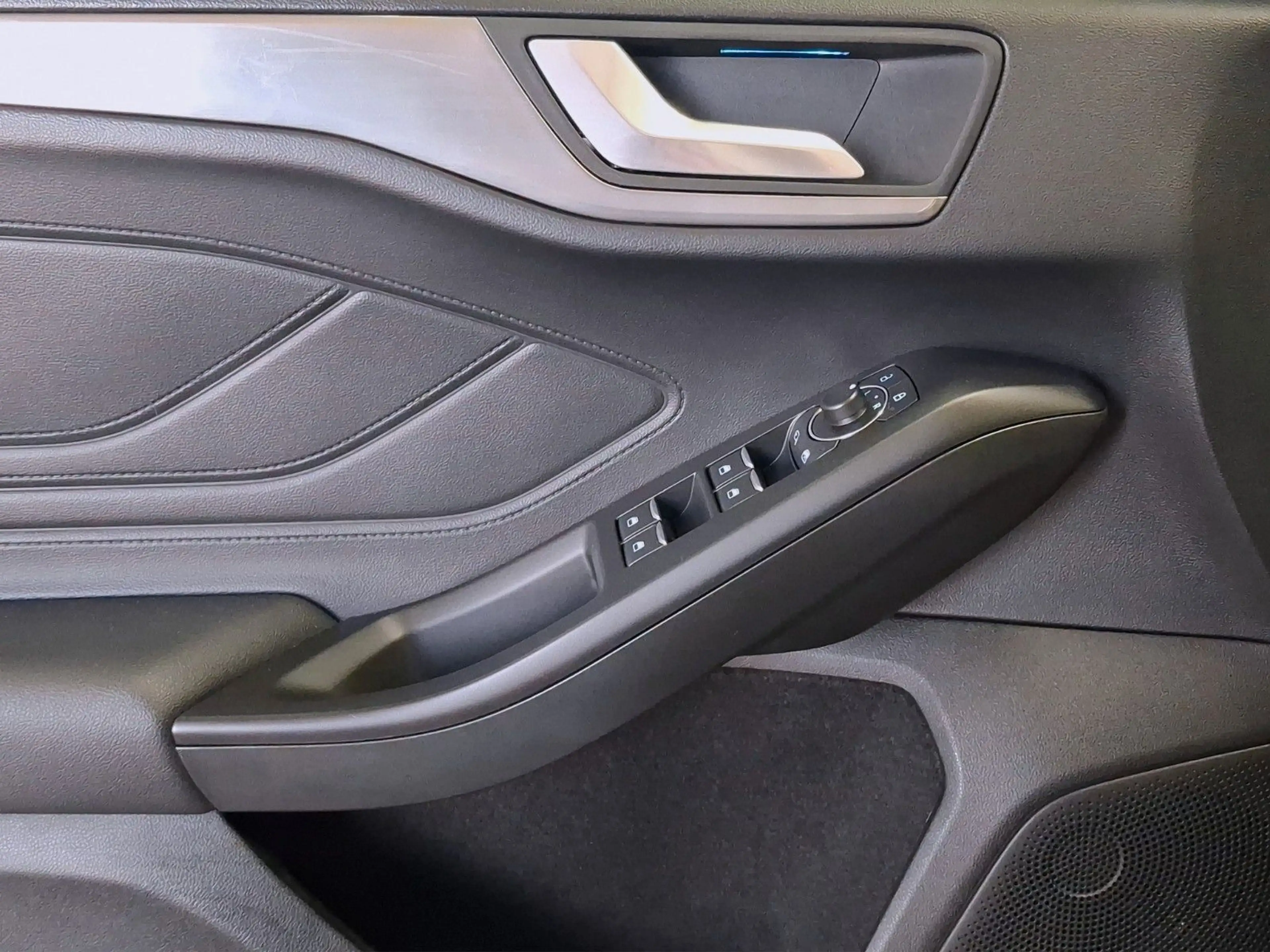 Ford Focus 2.0 Titanium,1.Hand,Navi,LED,ACC,Kamera — photo 11