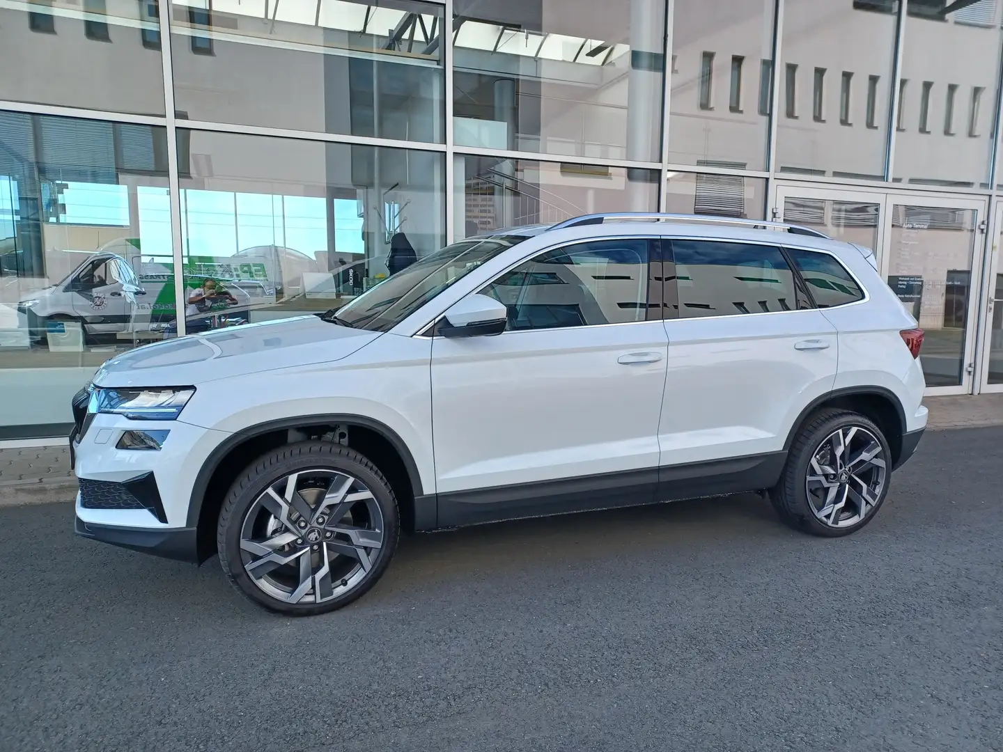 Skoda Karoq Selection Wit - 1