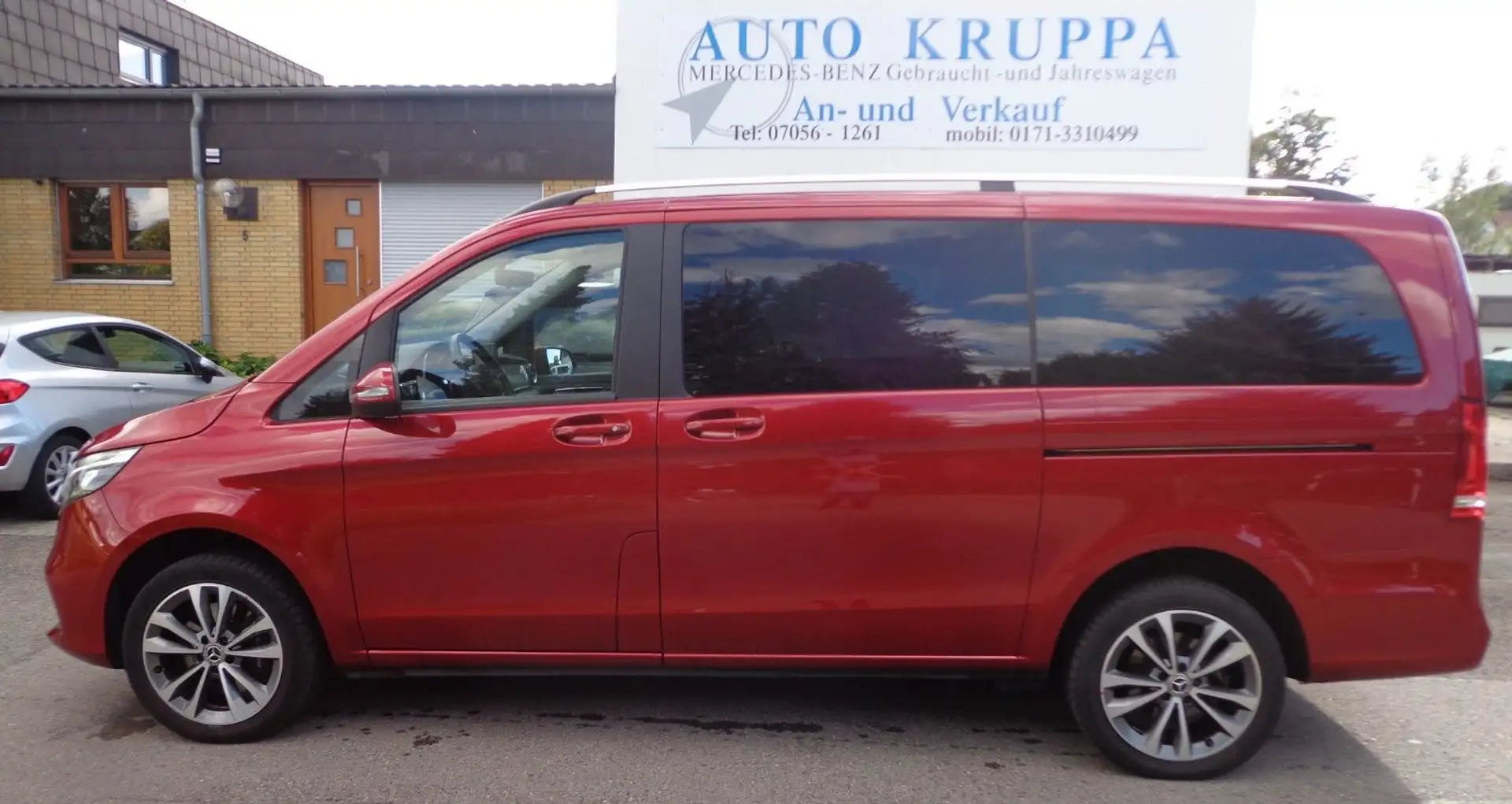 Mercedes-Benz V 250 Lang Edition Dis AHK PanoD MBUX Stahz Voll Rouge - 1