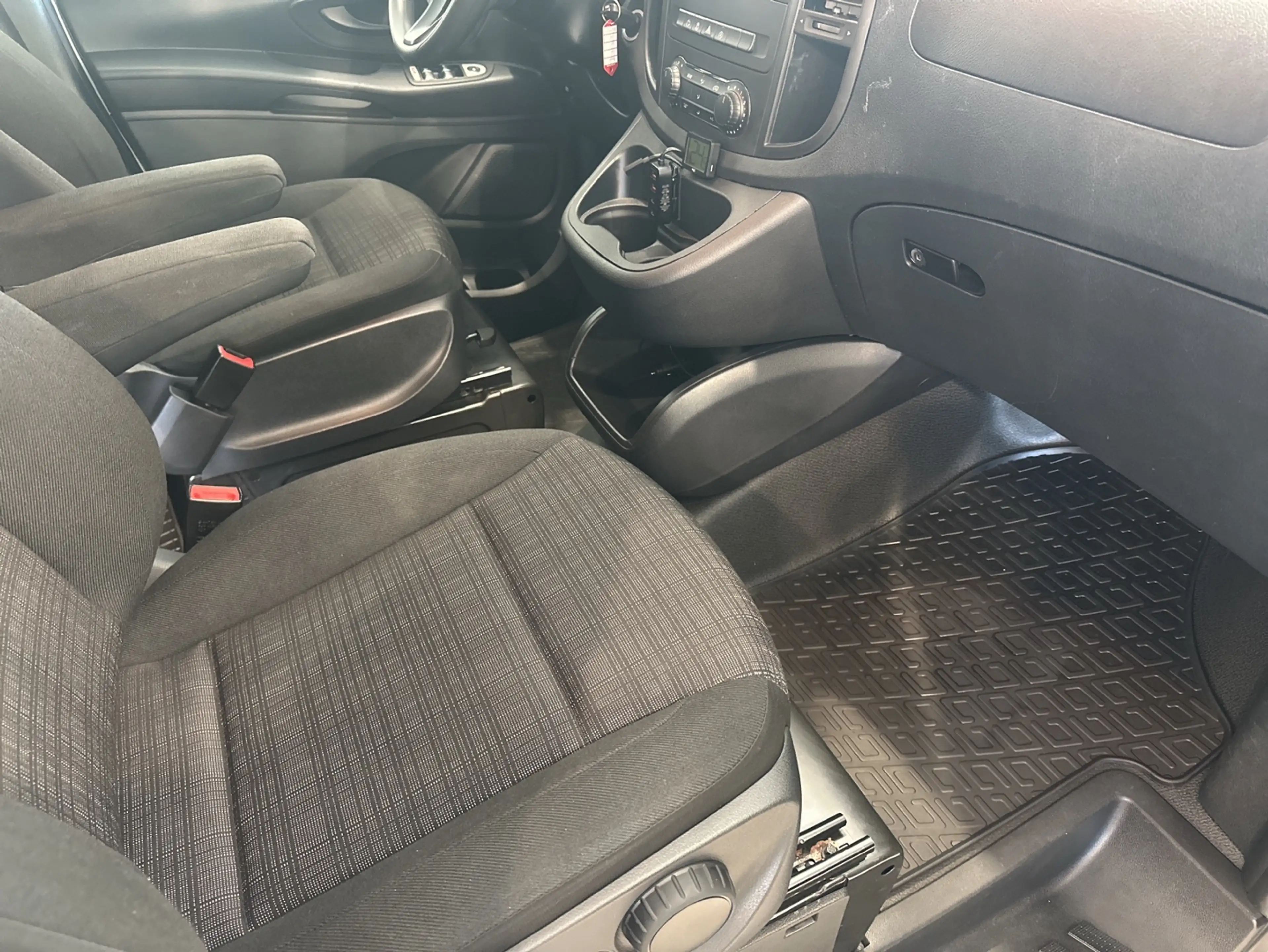 Mercedes-Benz Vito Tourer 116 CDI Edition Vito Tourer 116 CDI Edition — photo 9