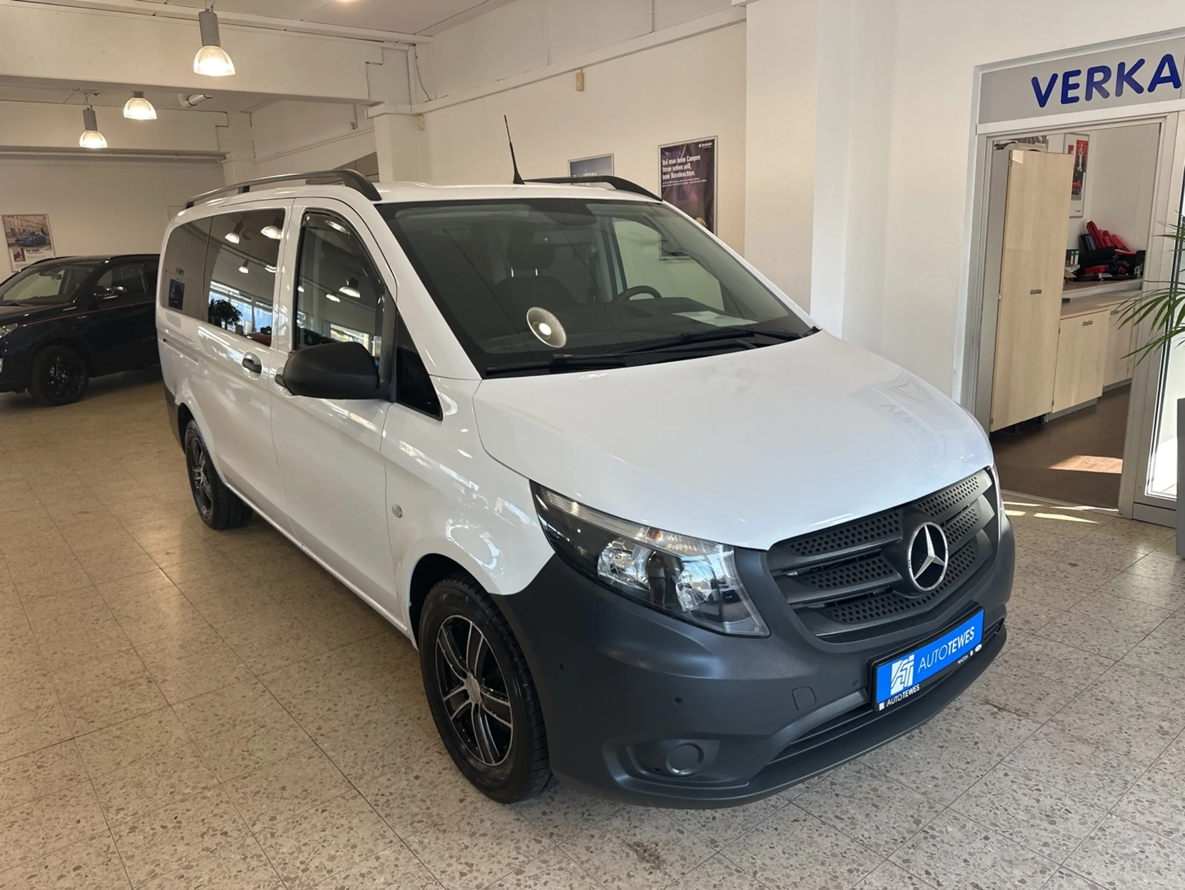 Mercedes-Benz Vito Tourer 116 CDI Edition Vito Tourer 116 CDI Edition — photo 2