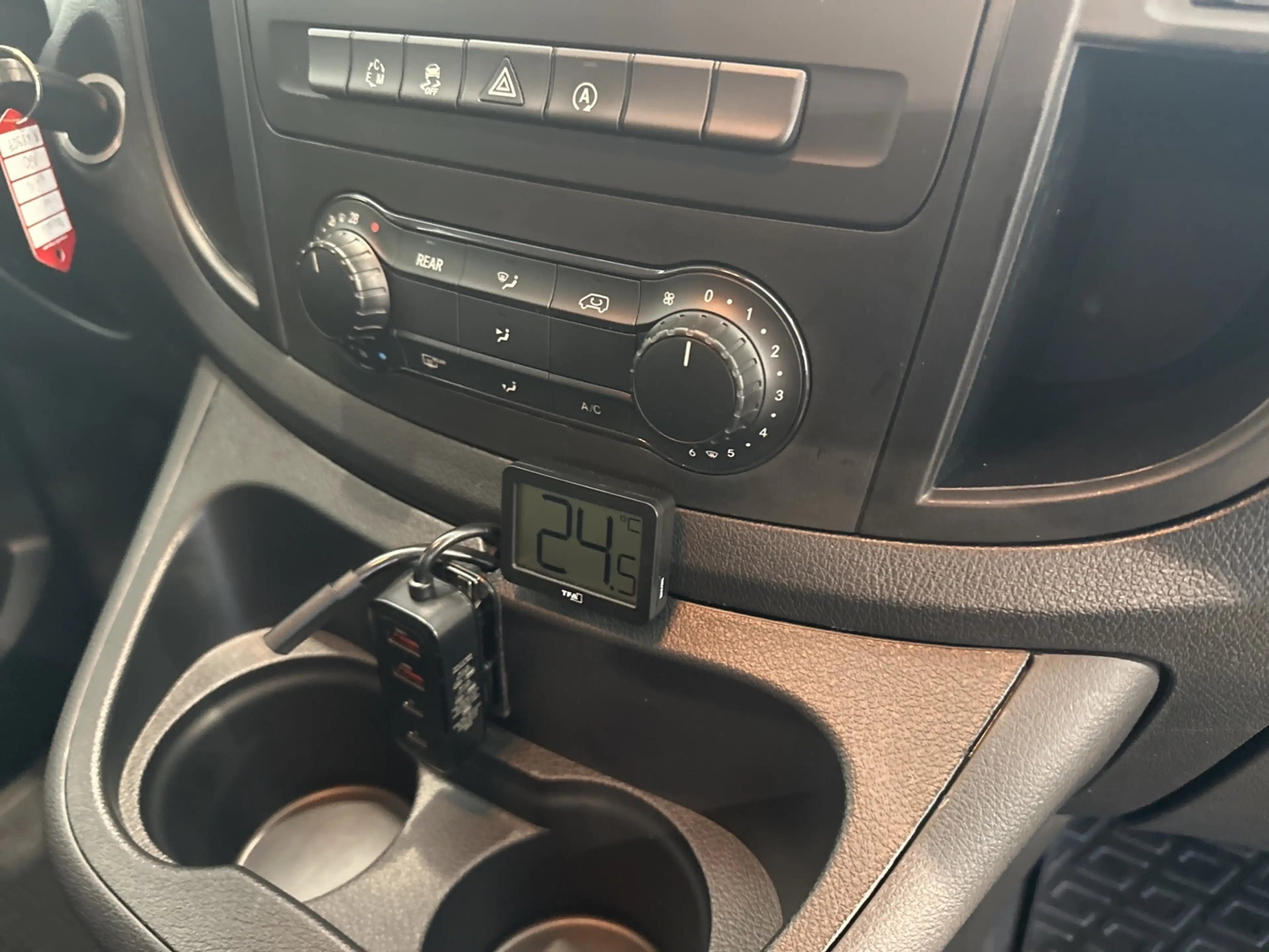 Mercedes-Benz Vito Tourer 116 CDI Edition Vito Tourer 116 CDI Edition — photo 11